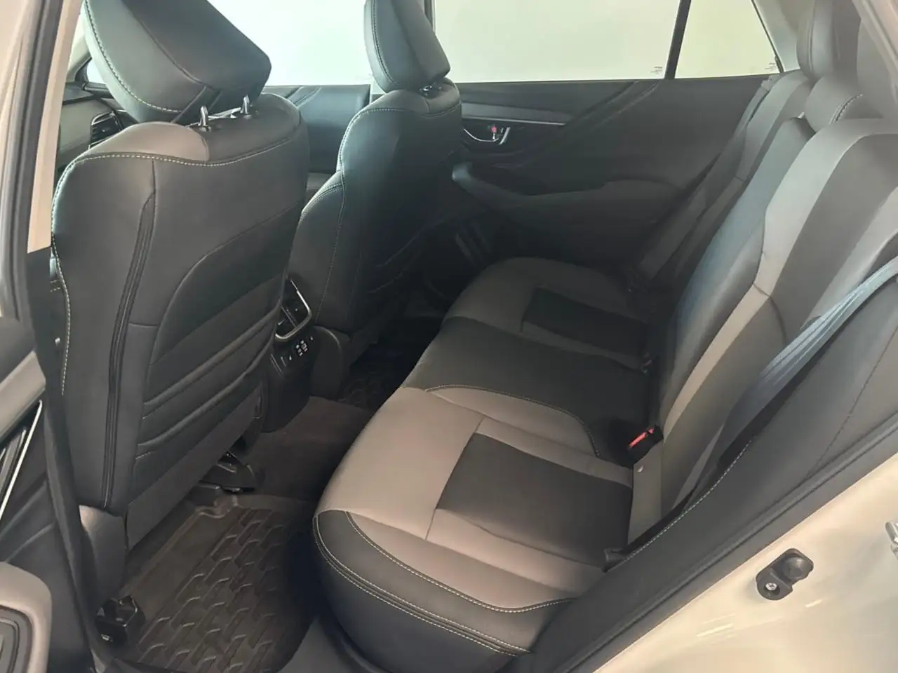 Subaru OUTBACK снимка Subaru OUTBACK
