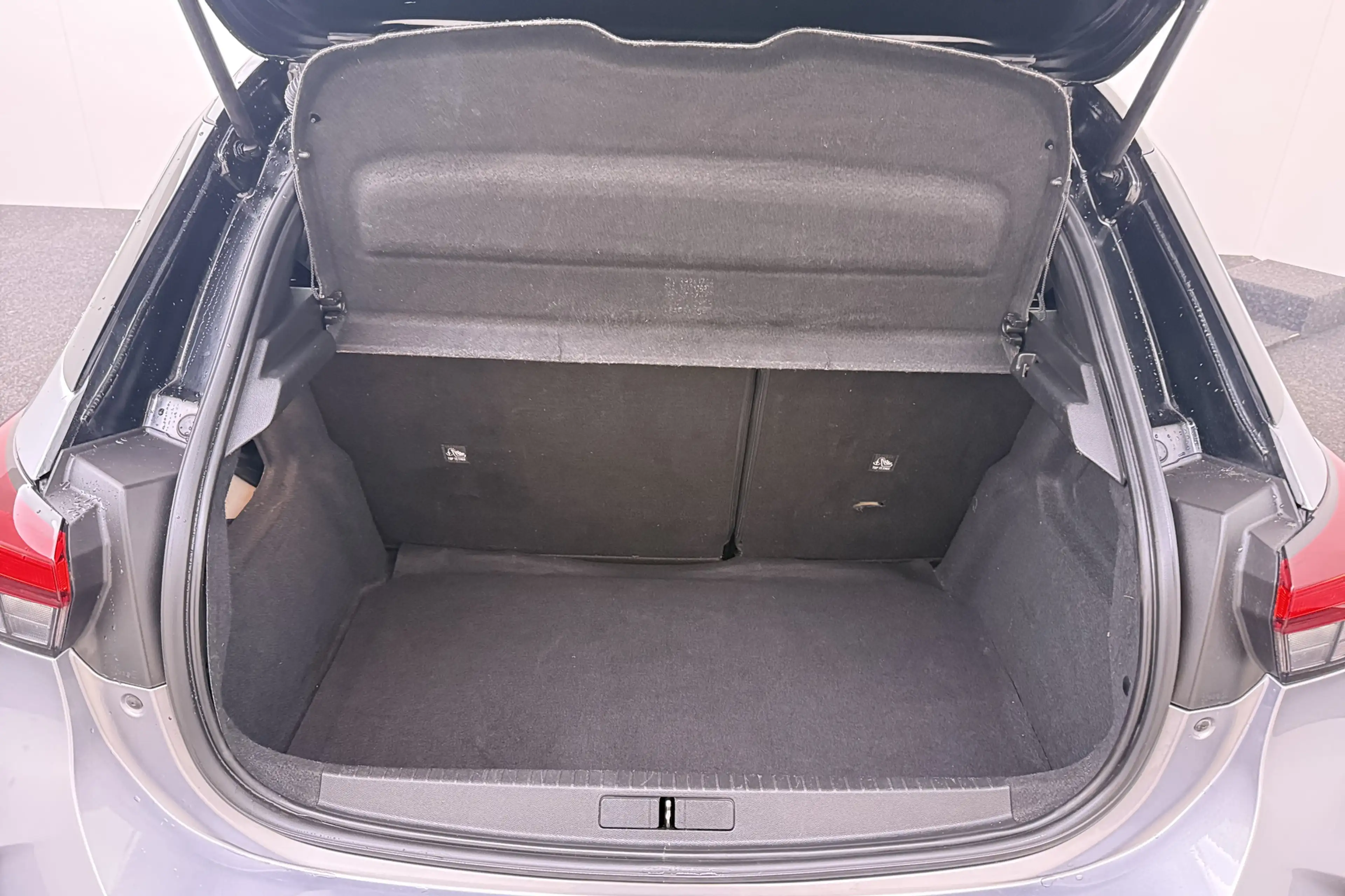 Opel Corsa-e GS Line 50 kWh Warmtepomp Carplay Camera — photo 14