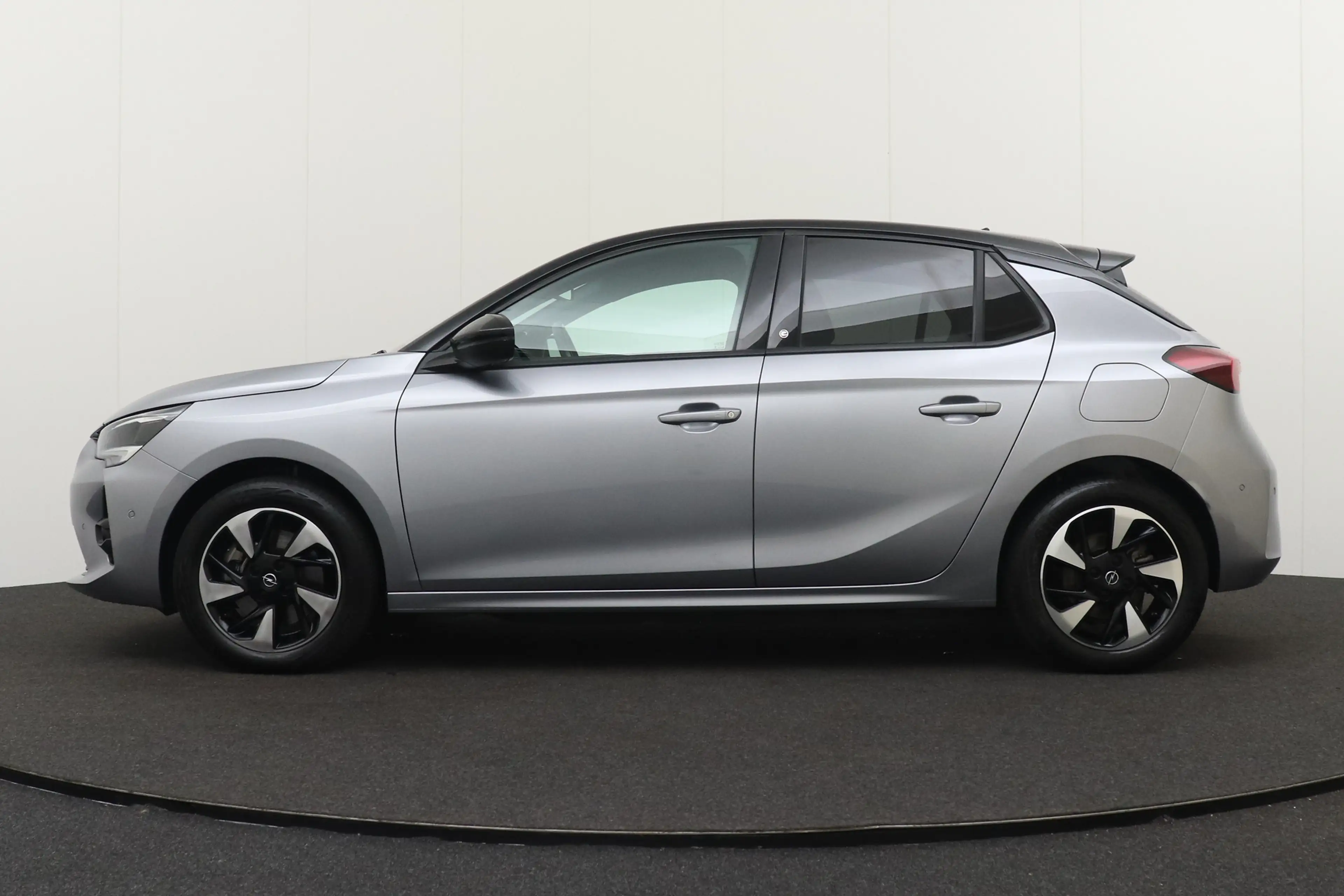 Opel Corsa-e GS Line 50 kWh Warmtepomp Carplay Camera — photo 6