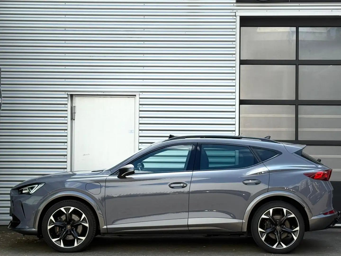 CUPRA Formentor 1.4 e-Hybrid VZ Copper Edition|Pano|Trekhaak|Memor Grigio - 2