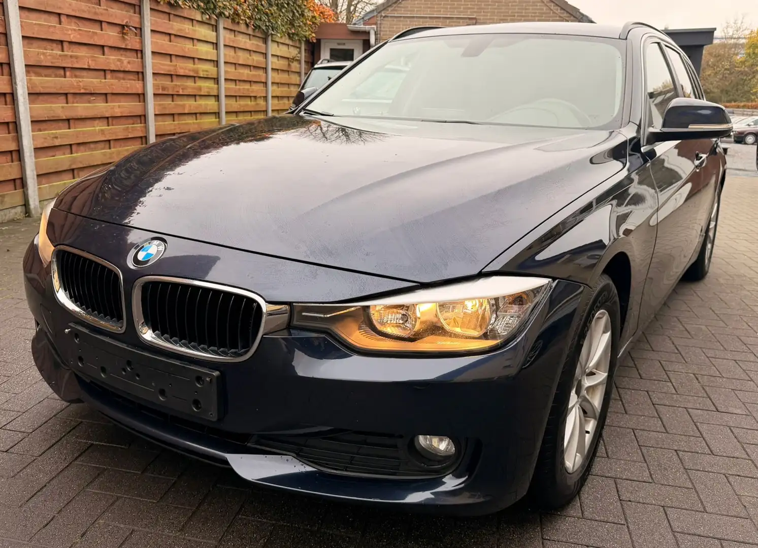 BMW 316 316d Touring Aut. - 1