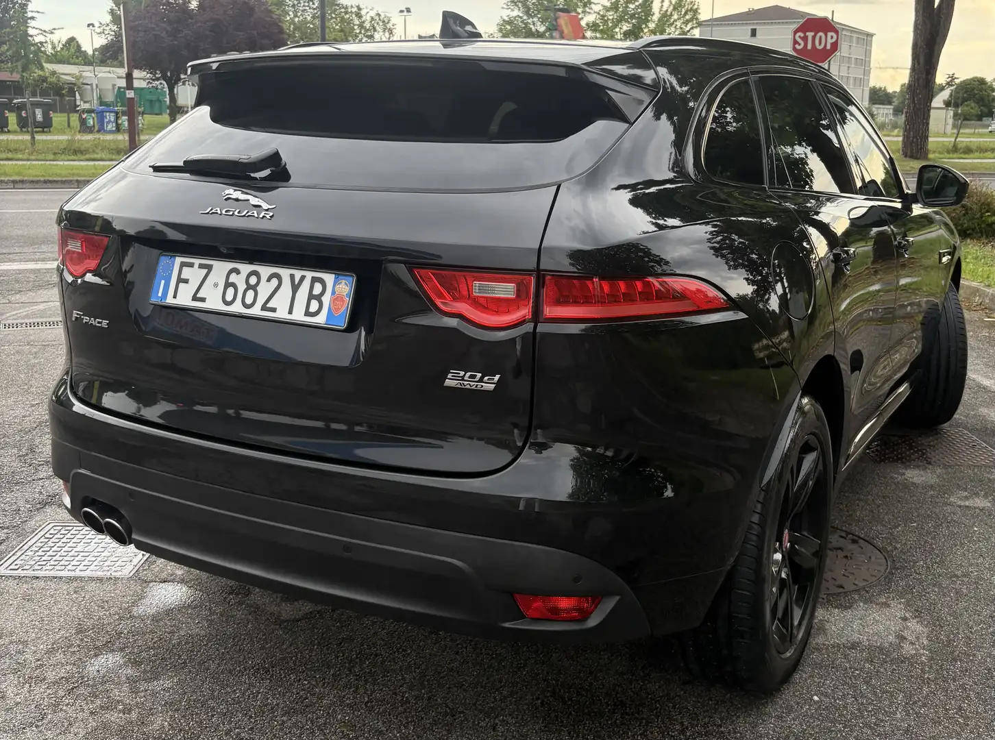 Jaguar F-Pace 2.0d i4 Pure 180cv auto my20 - 1