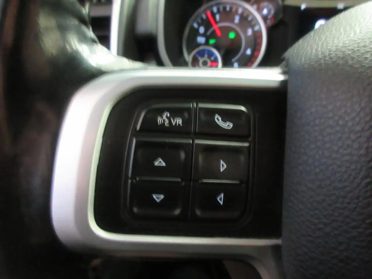 RAM 2500 снимка RAM 2500