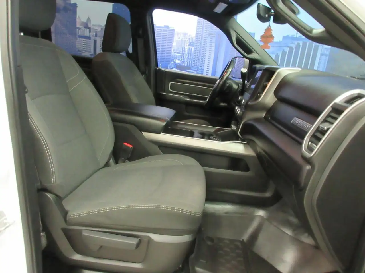 RAM 2500 снимка RAM 2500