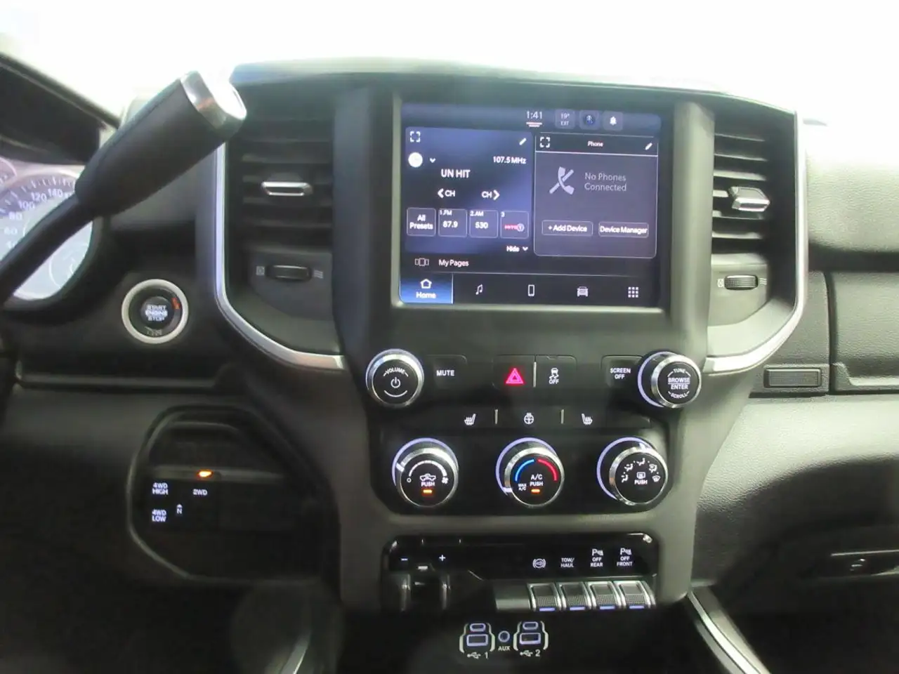 RAM 2500 снимка RAM 2500