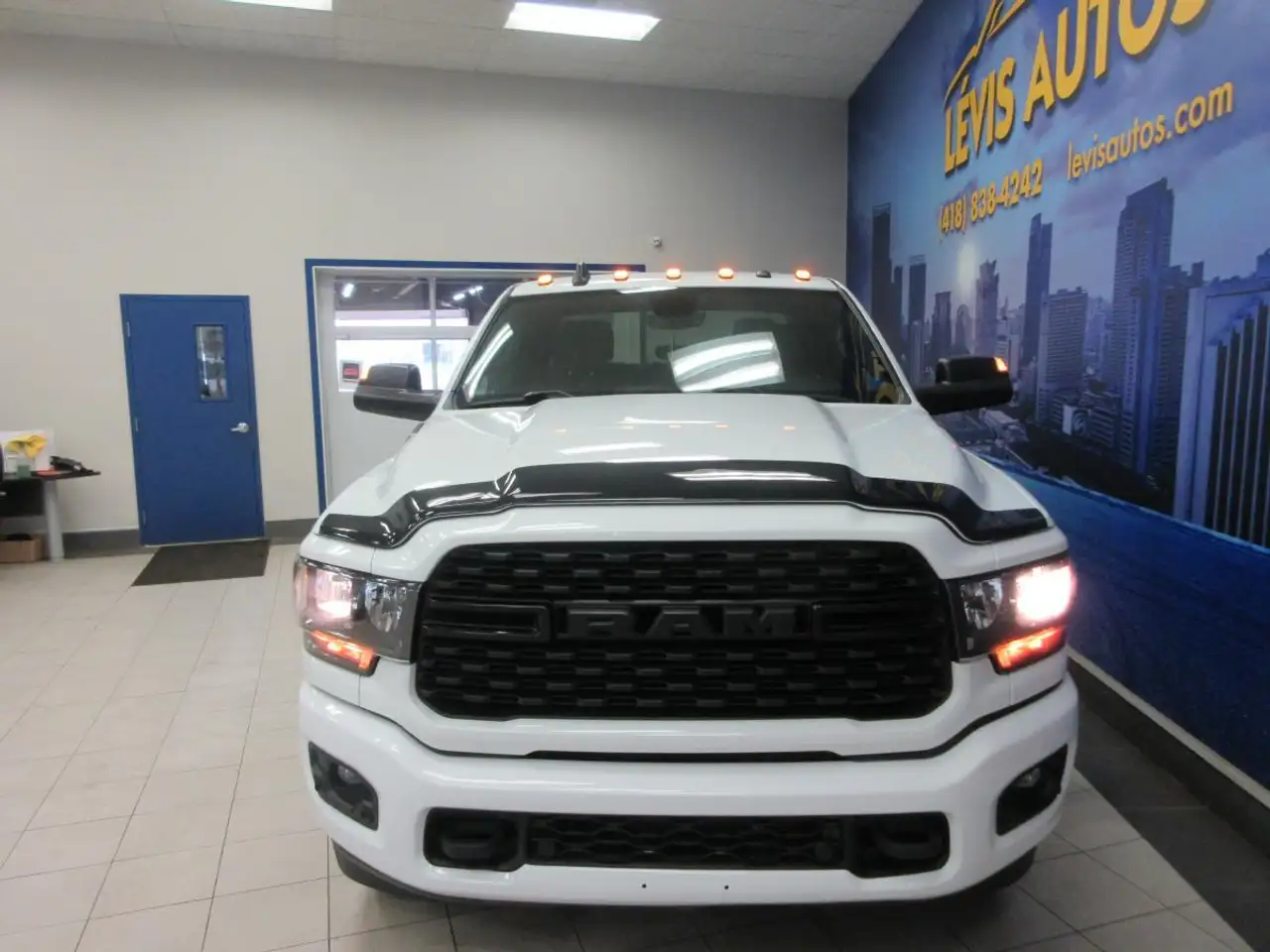 RAM 2500 снимка RAM 2500