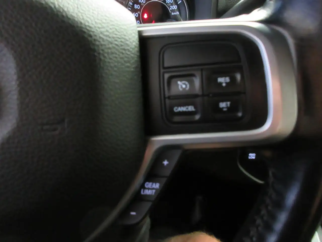 RAM 2500 снимка RAM 2500