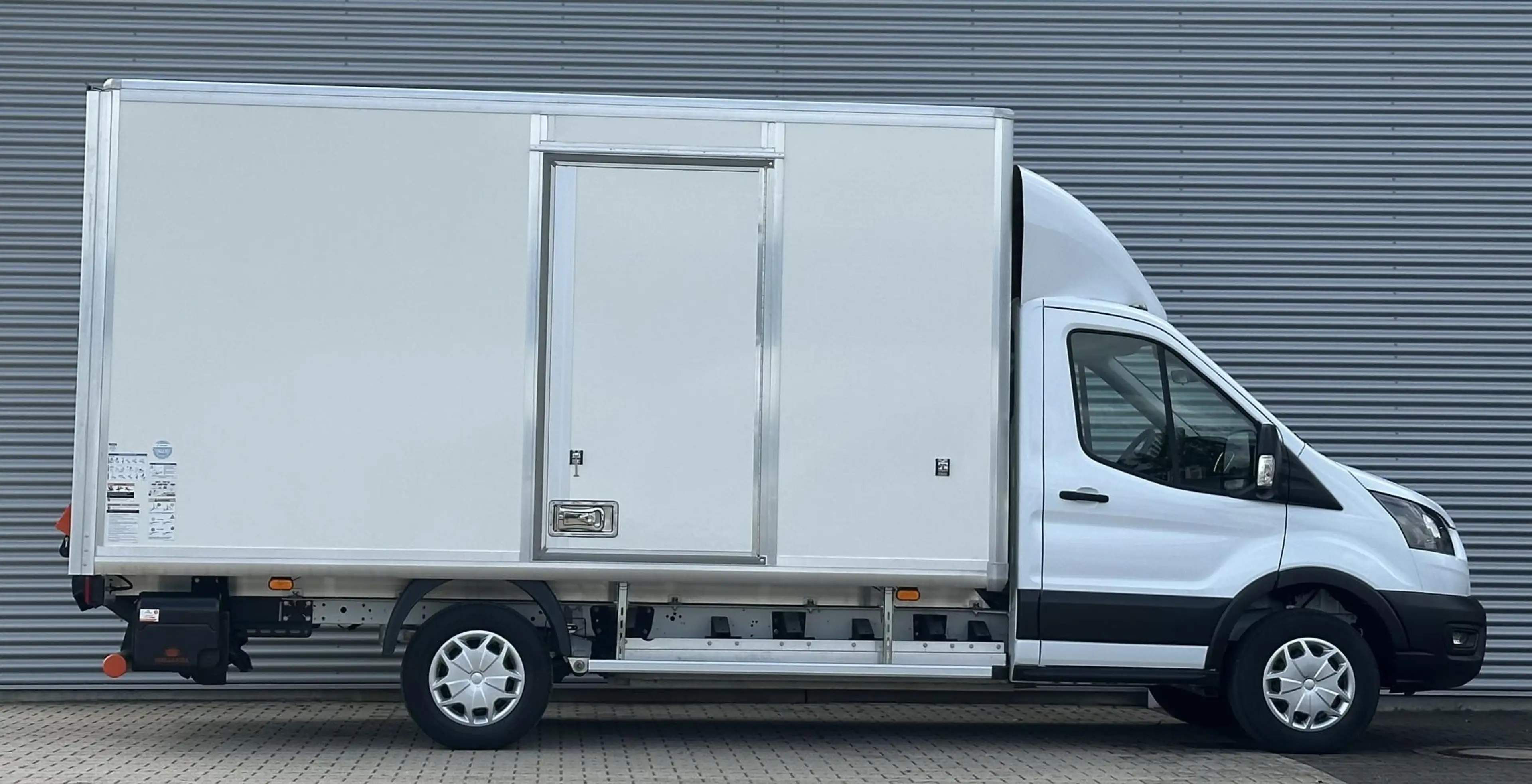 Ford E-Transit 350 Trend NIEUW bakwagen met laadklep — photo 14