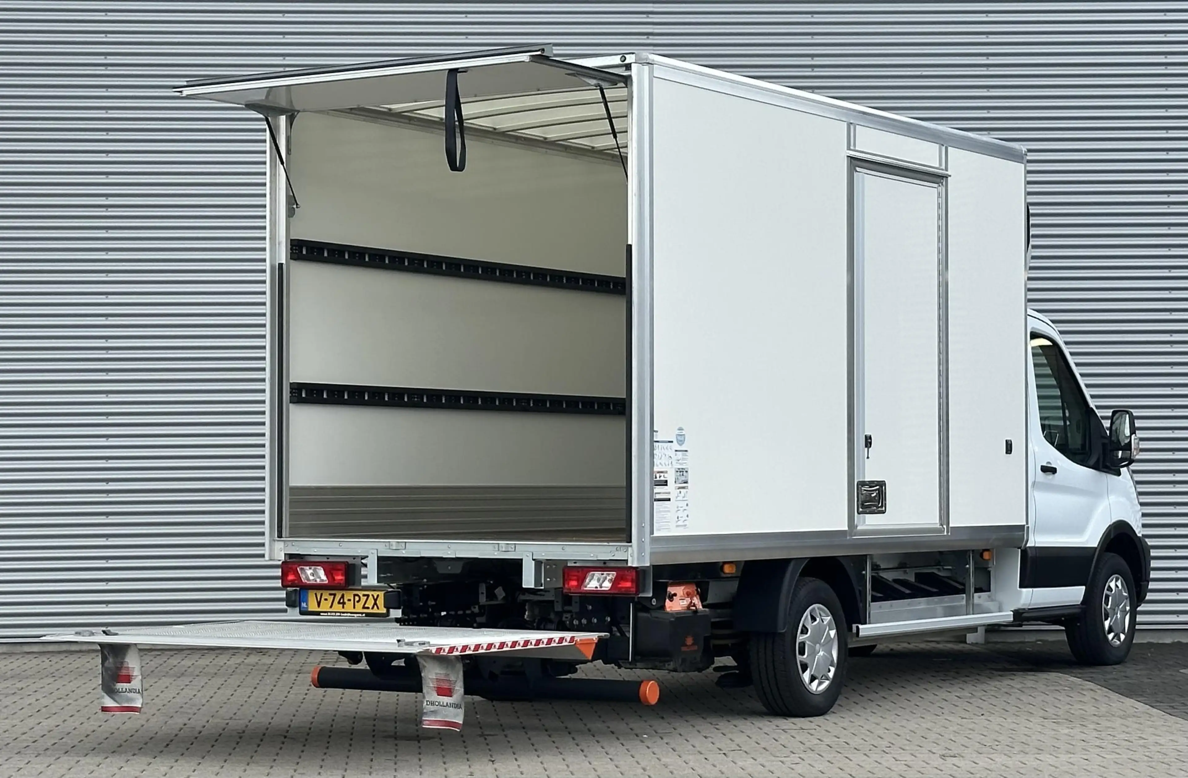 Ford E-Transit 350 Trend NIEUW bakwagen met laadklep — photo 3