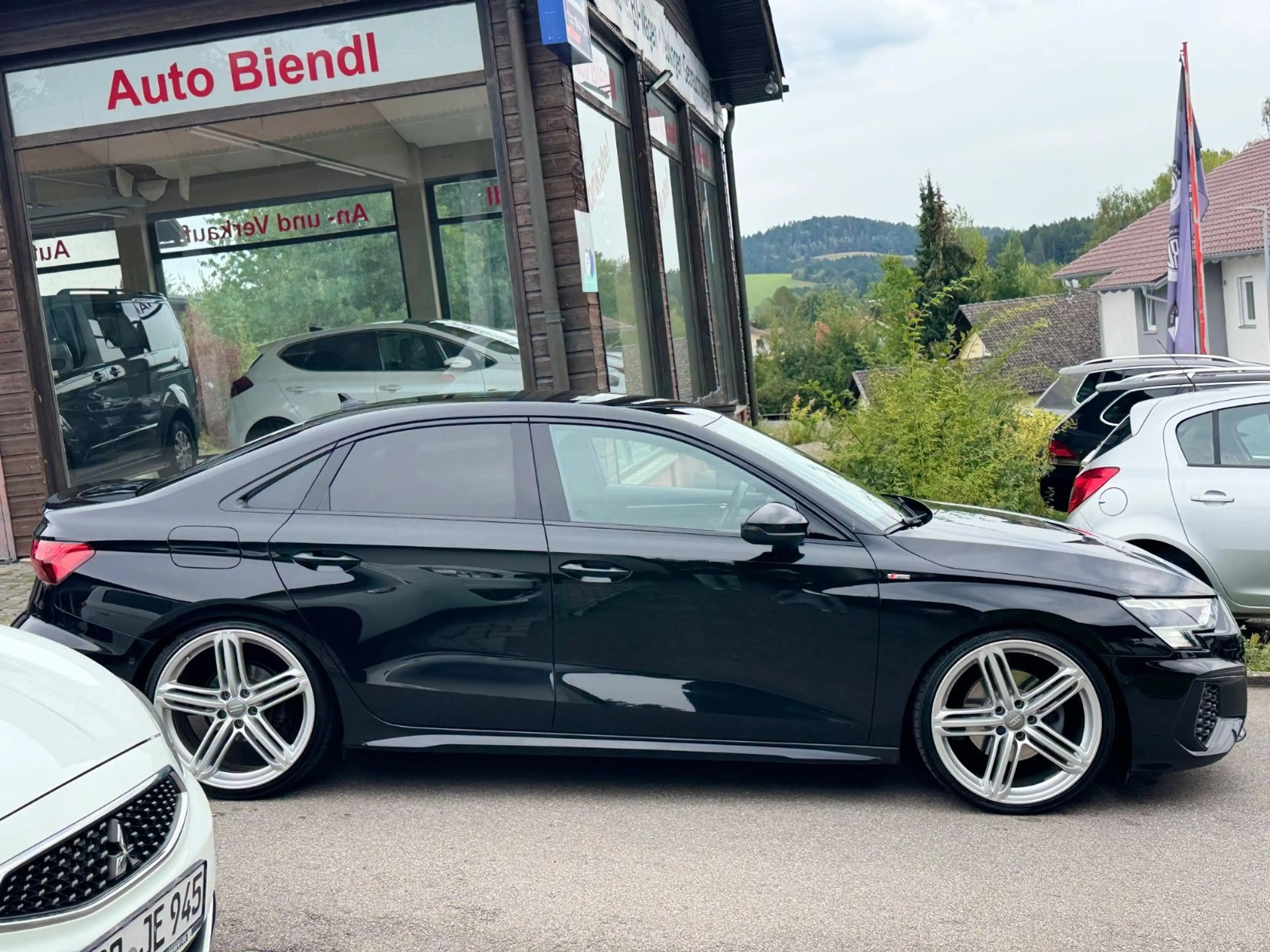 Audi A3 Limousine 35 TFSI S line — photo 8