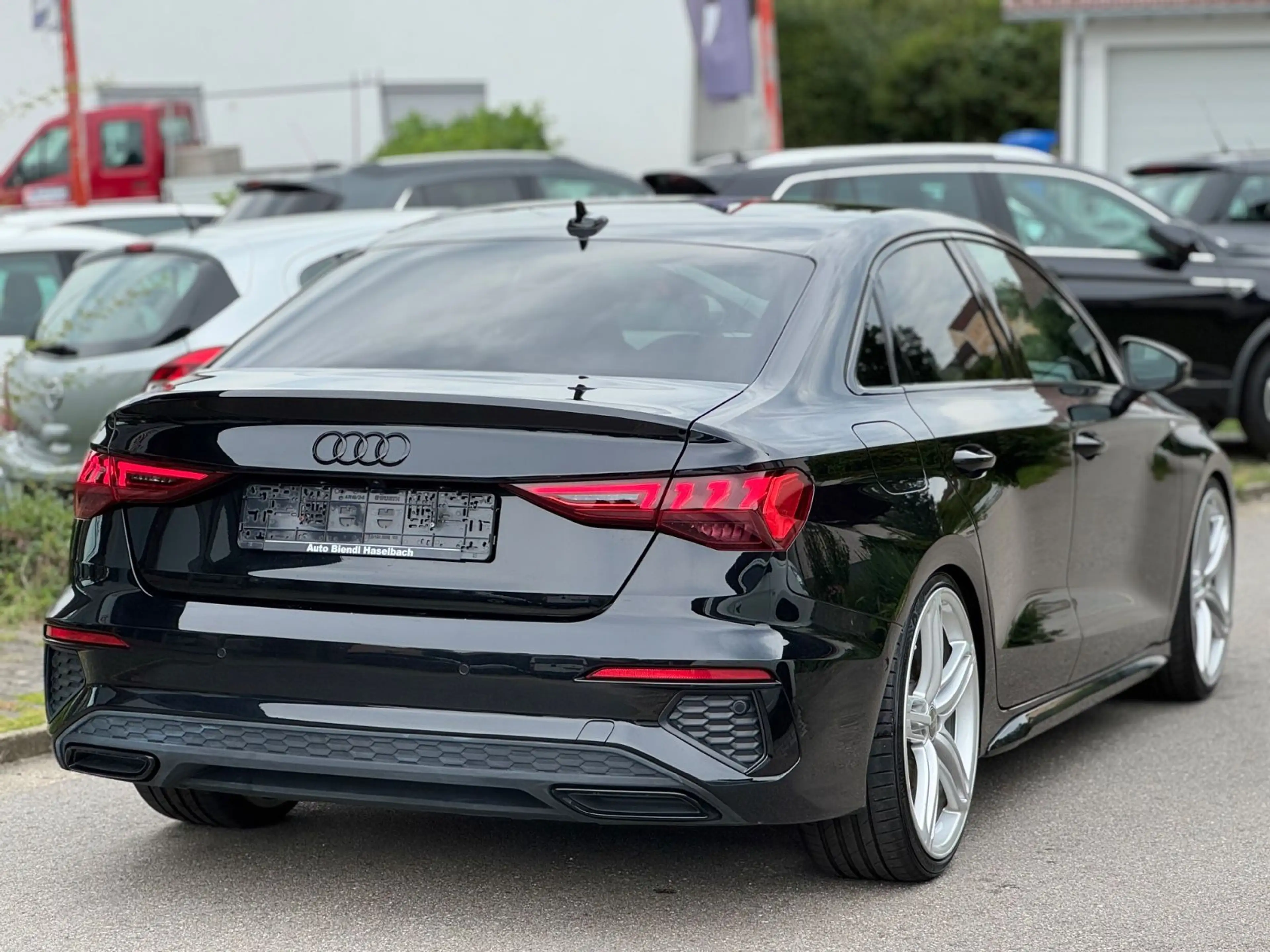 Audi A3 Limousine 35 TFSI S line — photo 7