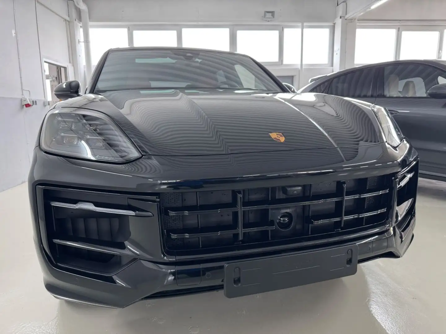 Porsche Cayenne E-Hybrid /Mod.2025/Sport Paket Чорний - 1