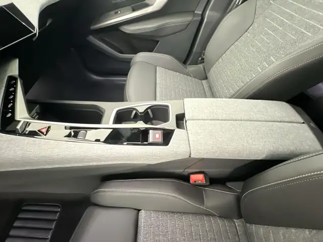 Peugeot 5008 view 14