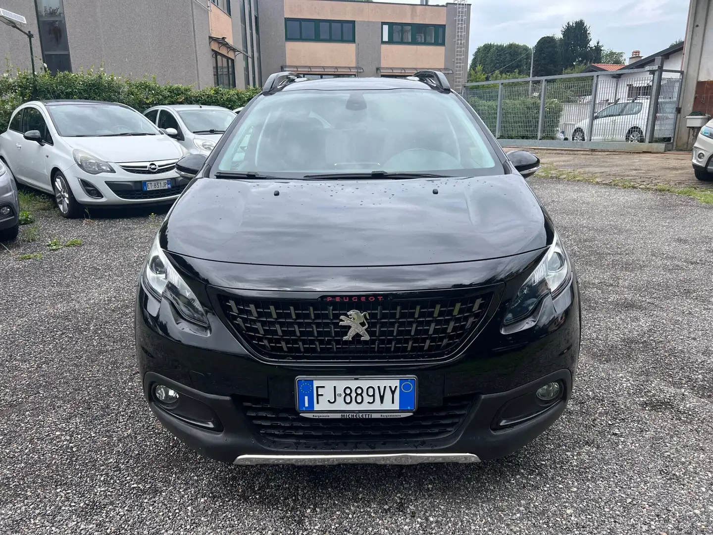 Peugeot 2008 PureTech Turbo 110 S&S GT Line Noir - 2