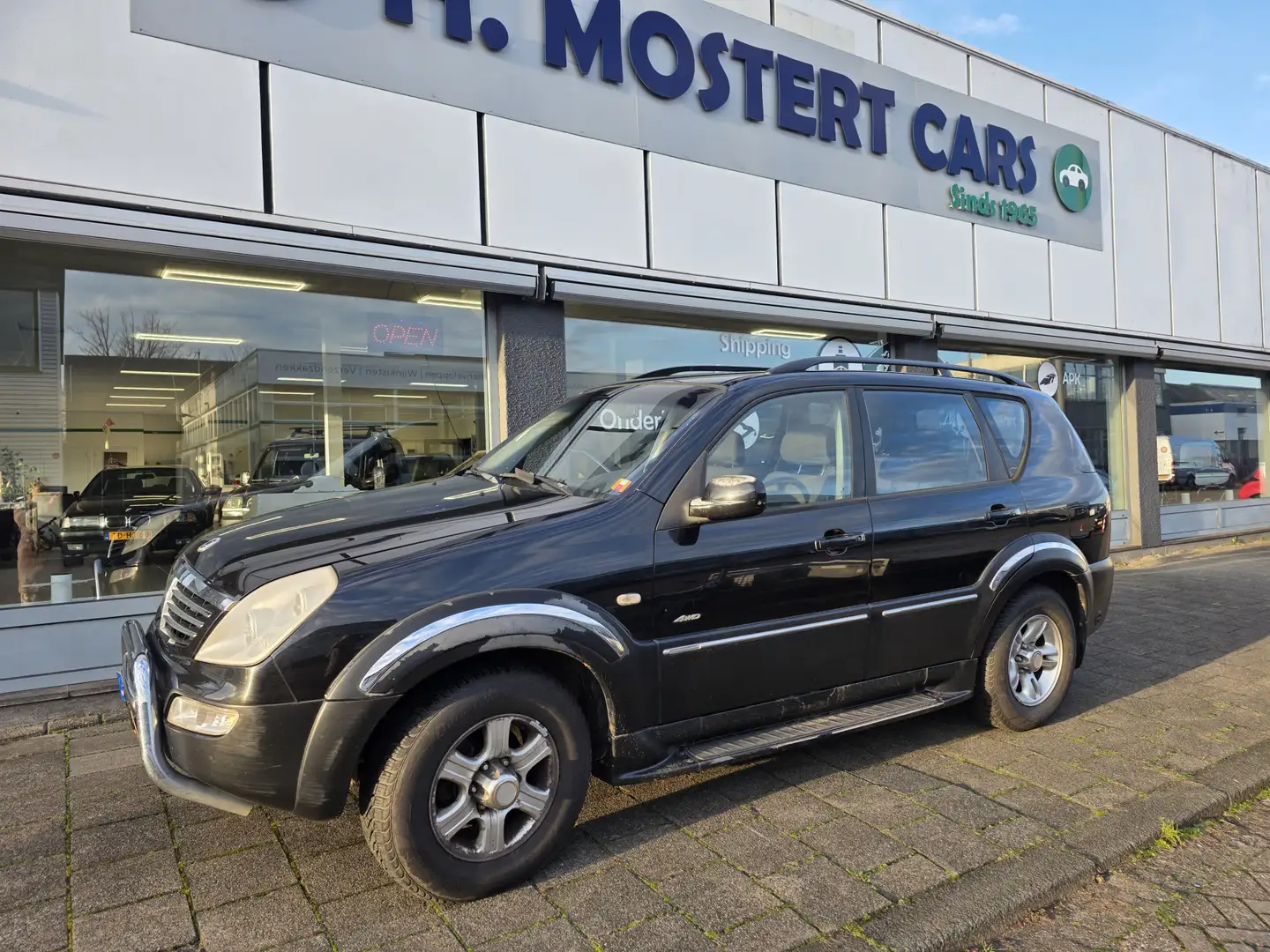SsangYong Rexton RX 230 Bj.2005 Benzine 5 persoons Airco 4x4 Schwarz - 1