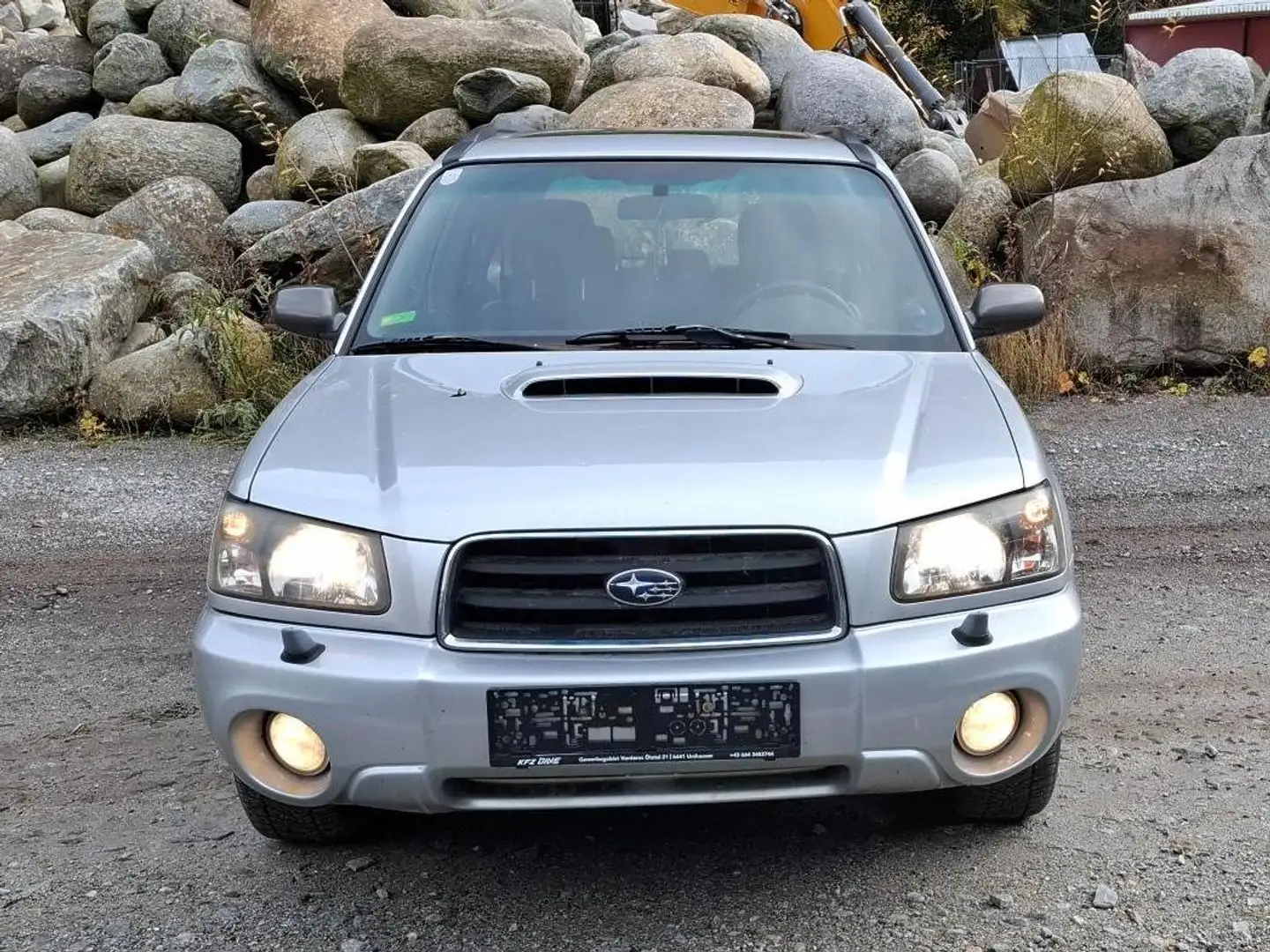 Subaru Forester 2.O Turbo Ezüst - 2