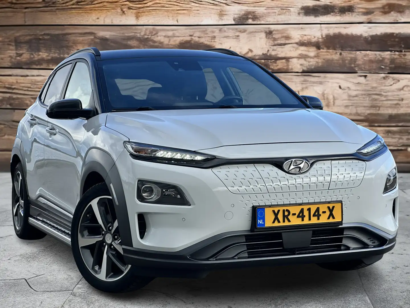 Hyundai KONA EV Premium 64 kWh | Zeer mooi! | 18" | Sideskirts Wit - 2