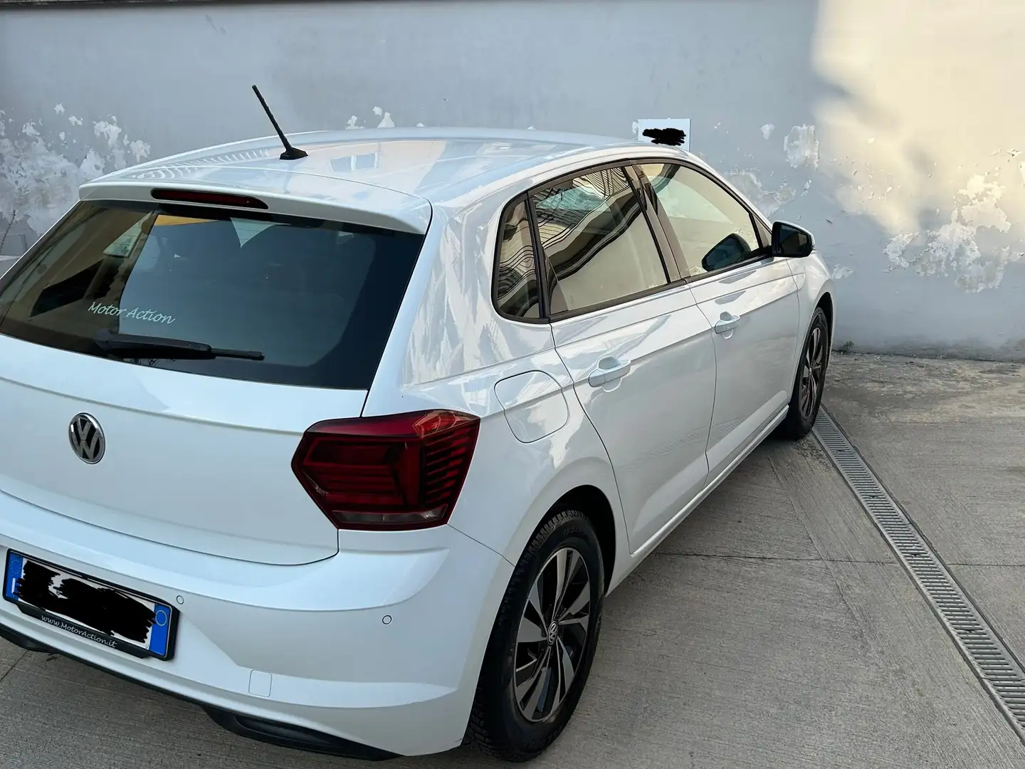 Volkswagen Polo Polo VI 2017 5p 1.0 evo Comfortline 65cv Bianco - 2