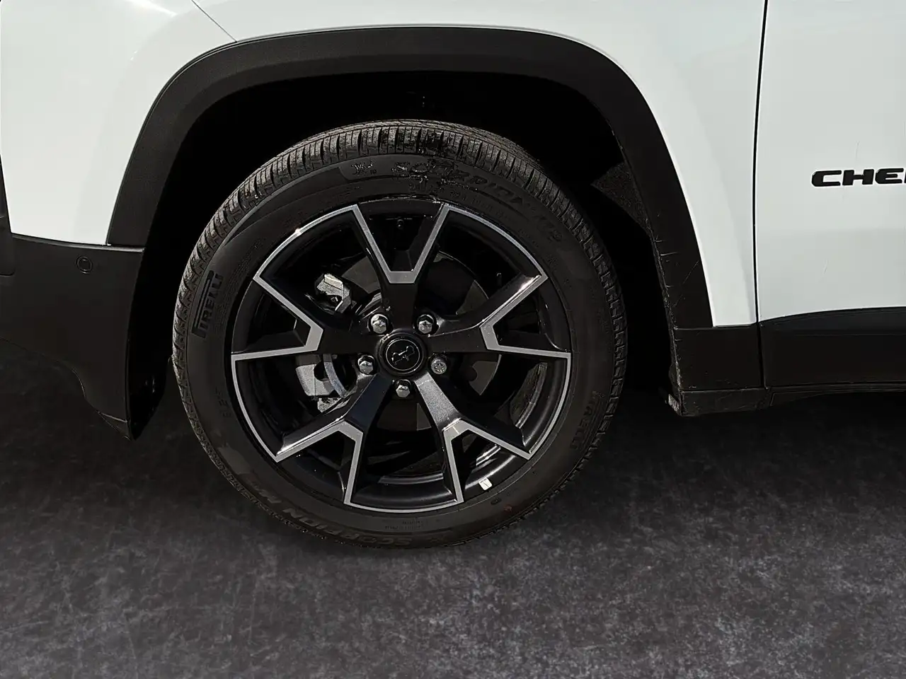 Jeep Cherokee снимка Jeep Cherokee