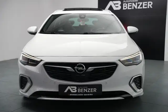 Opel Insignia view 2