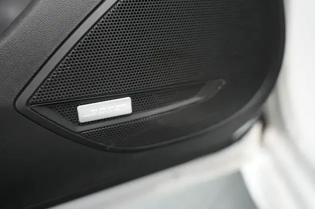 Opel Insignia view 12