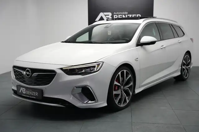 Opel Insignia view 4