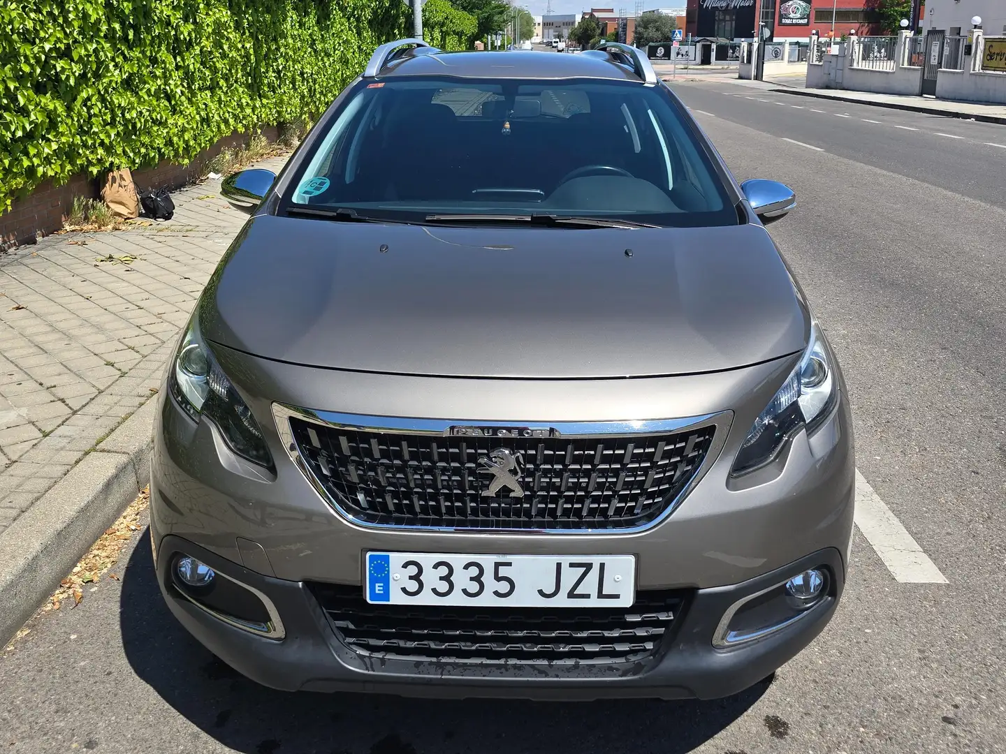 Peugeot 2008 2008 1.2 PureTech S Gris - 1