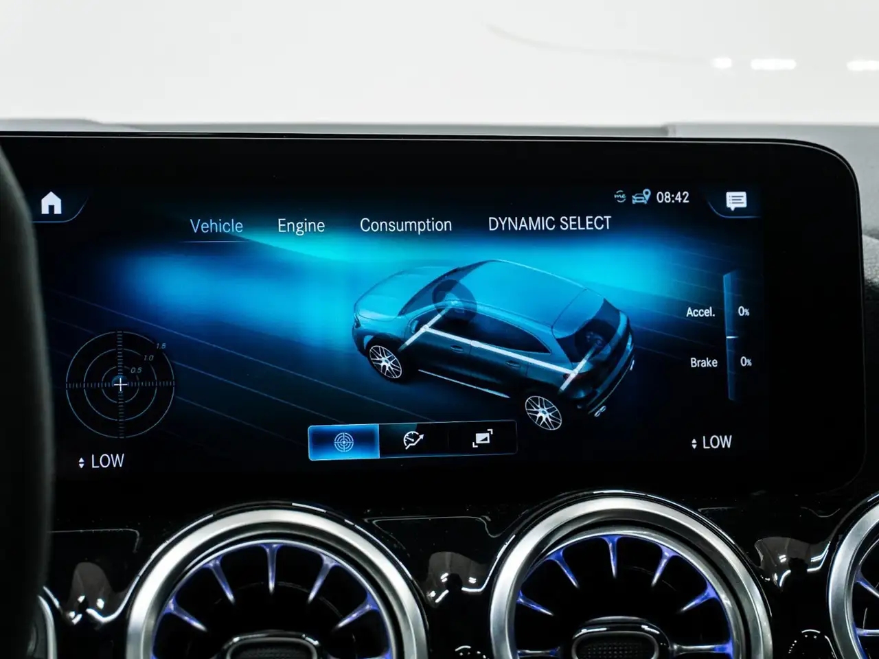 Mercedes-Benz GLA снимка Mercedes-Benz GLA