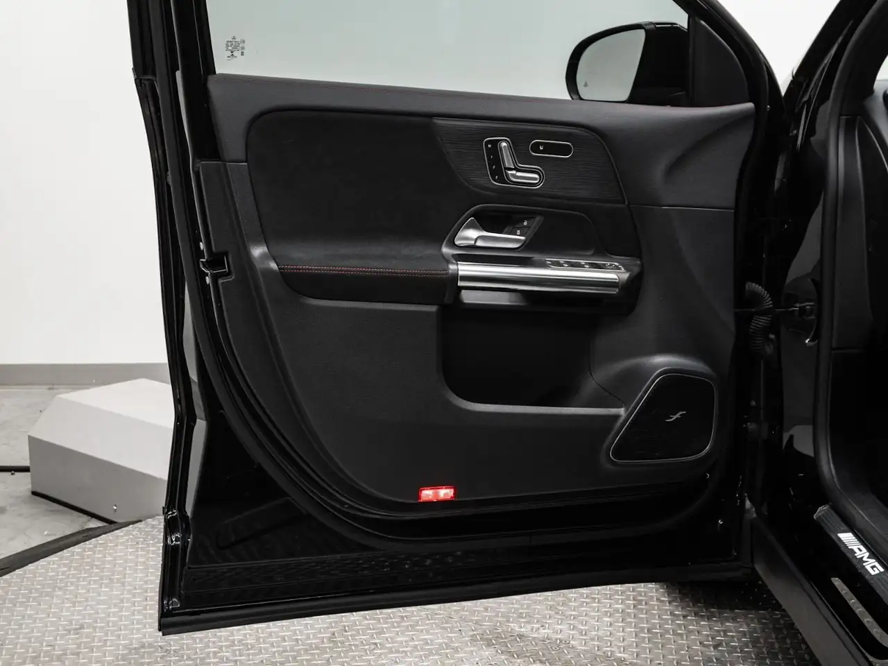 Mercedes-Benz GLA снимка Mercedes-Benz GLA