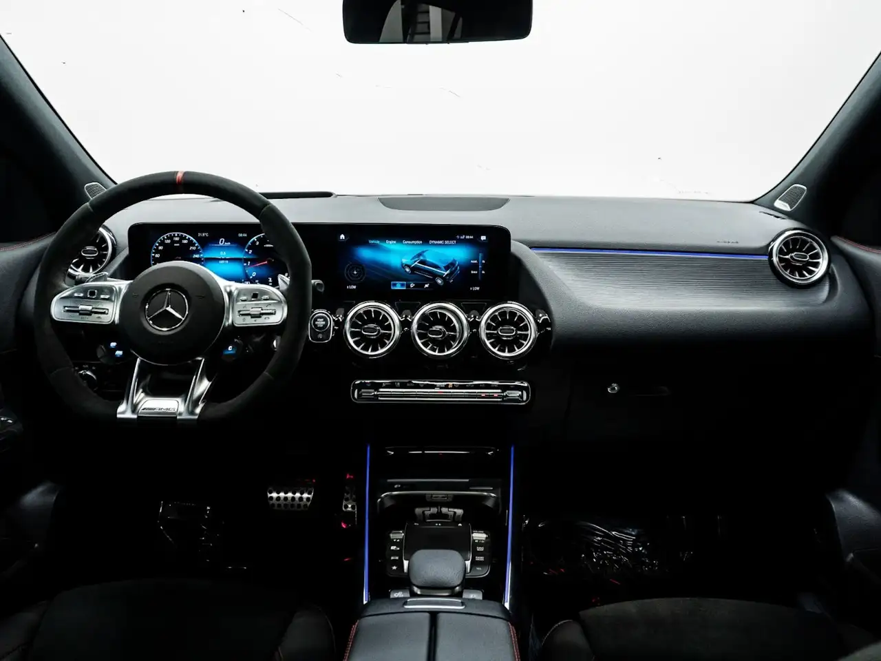 Mercedes-Benz GLA снимка Mercedes-Benz GLA