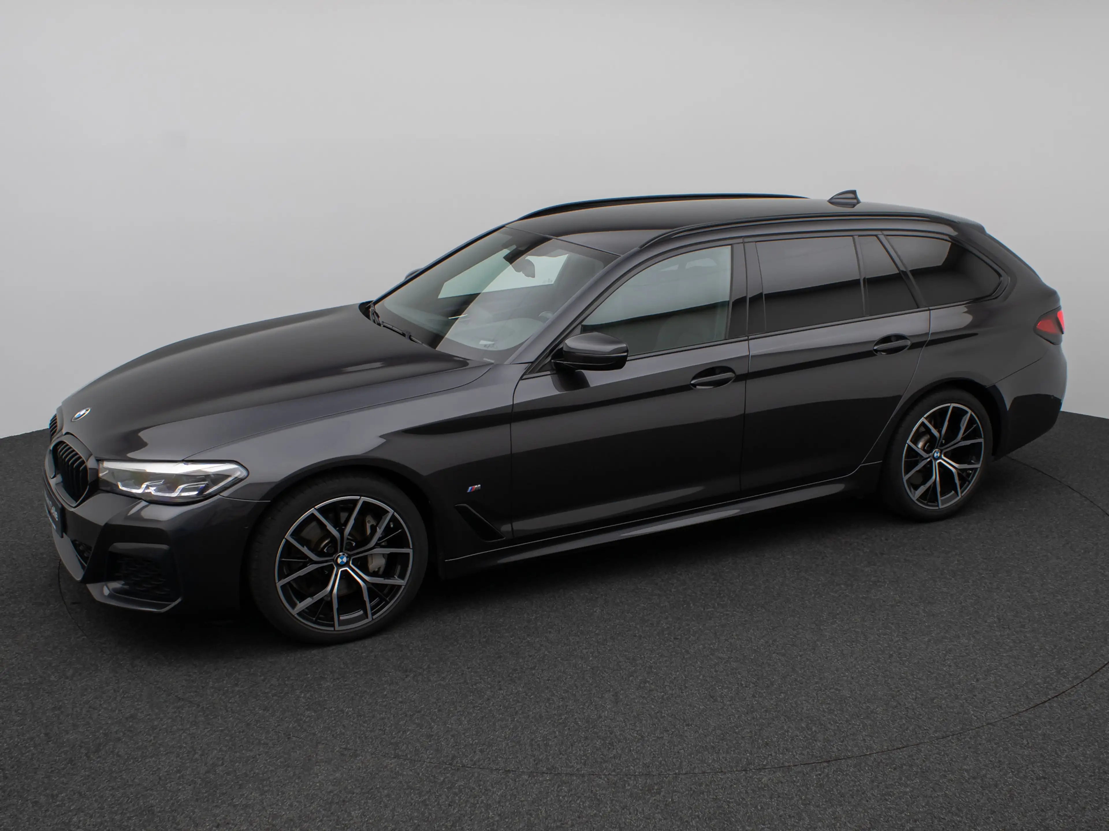 BMW 530 M Sport Kamera HUD DAB H K Komfort Alarm — photo 12
