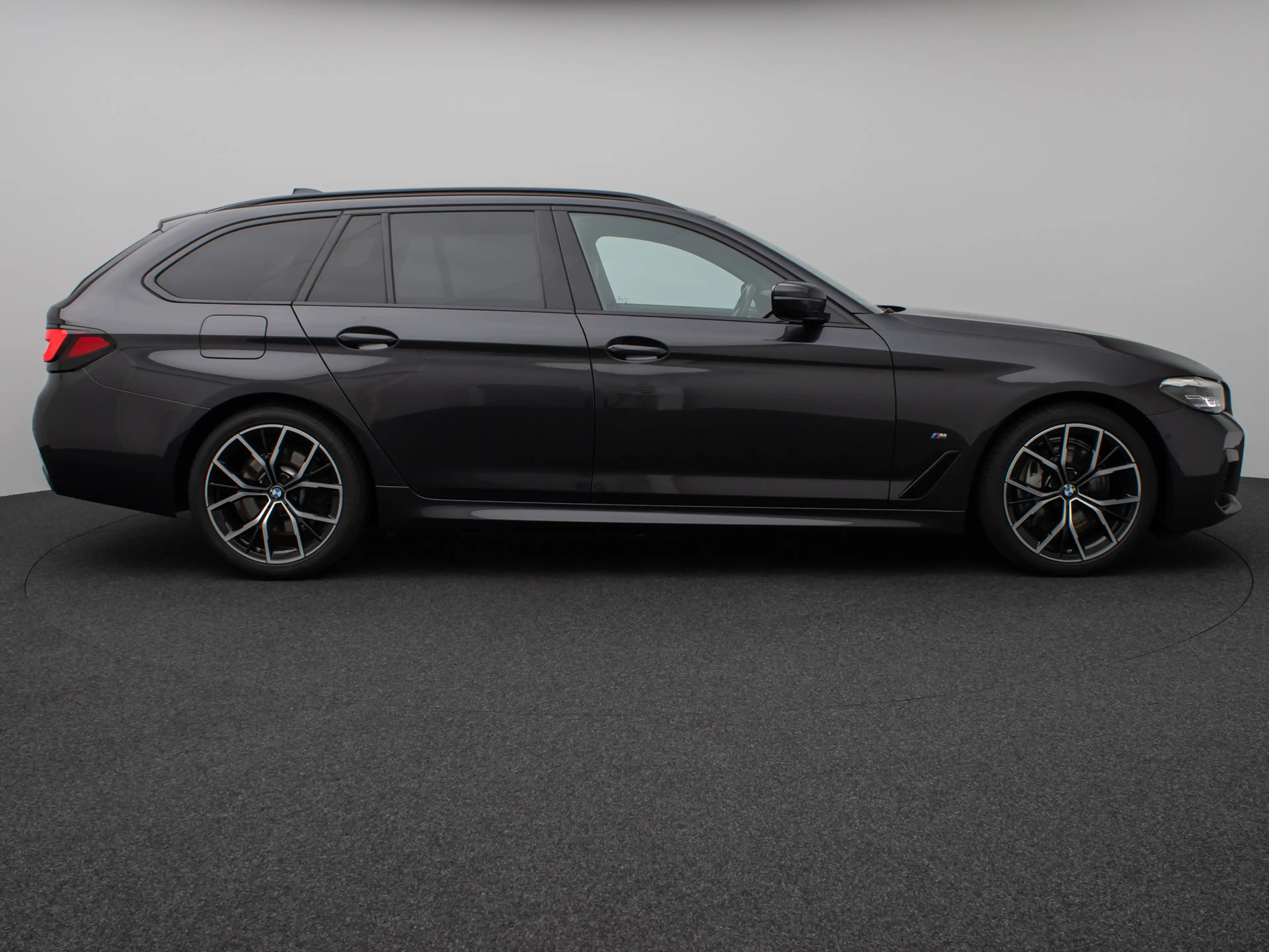 BMW 530 M Sport Kamera HUD DAB H K Komfort Alarm — photo 5