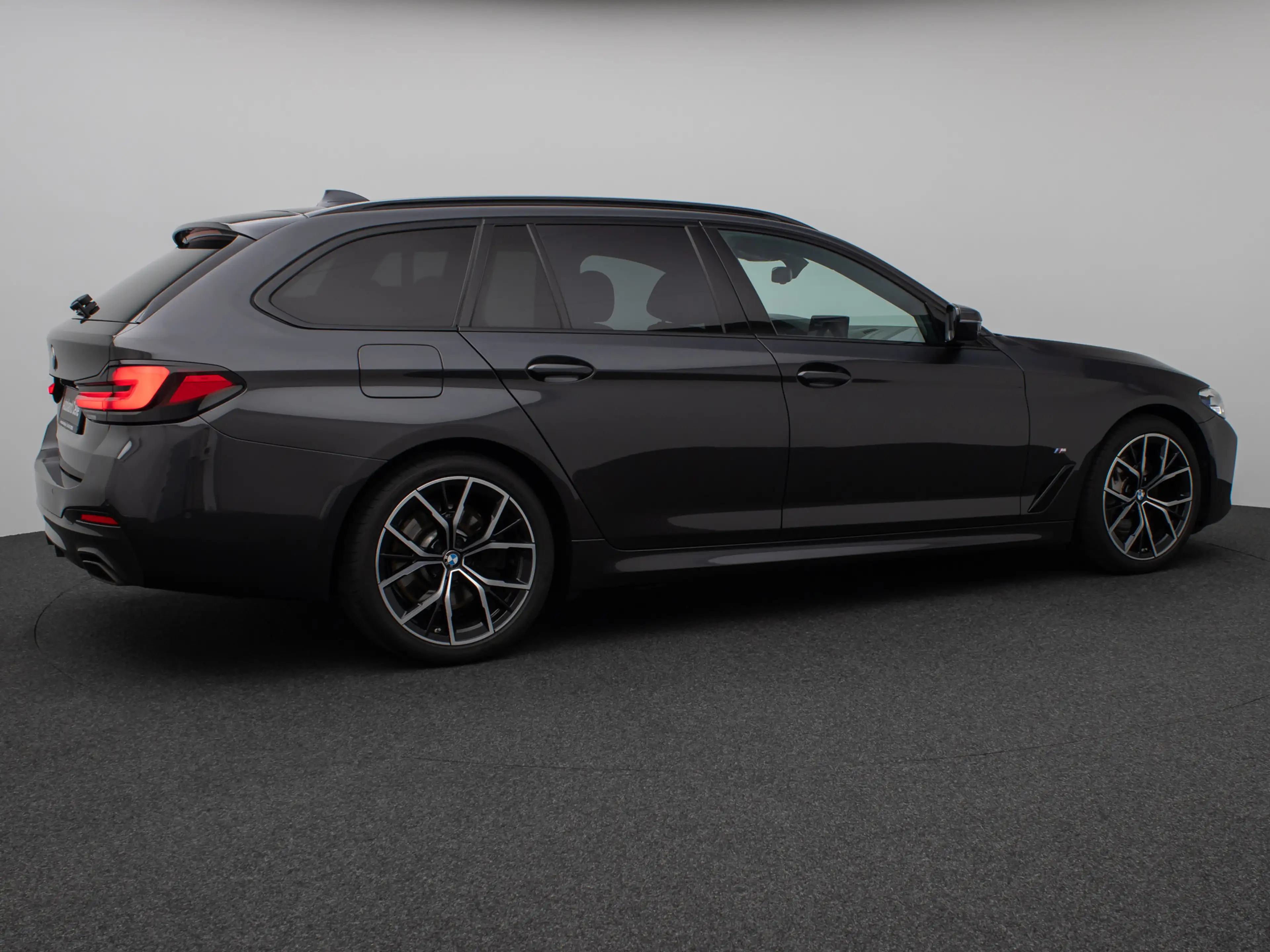 BMW 530 M Sport Kamera HUD DAB H K Komfort Alarm — photo 6