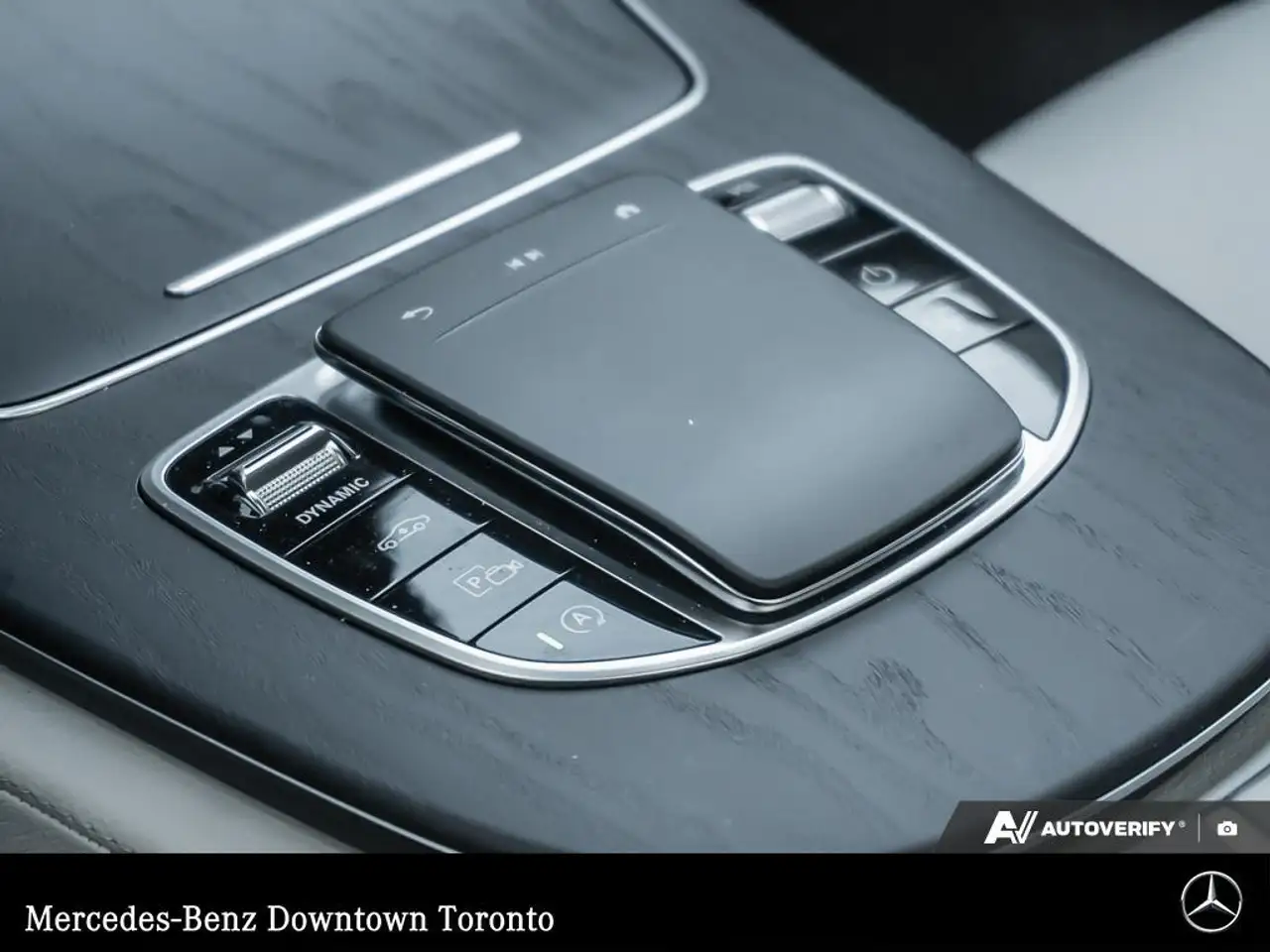 Mercedes-Benz E-Class photo Mercedes-Benz E-Class