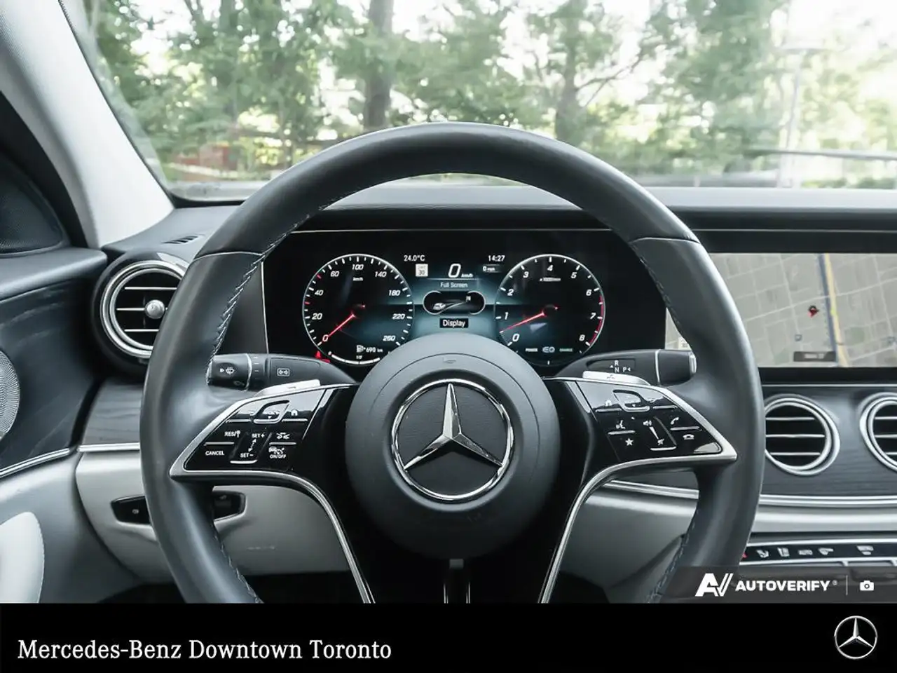 Mercedes-Benz E-Class photo Mercedes-Benz E-Class