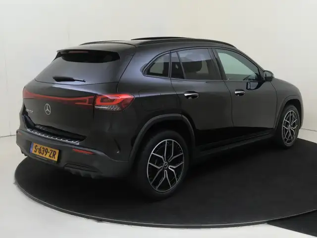 Mercedes-Benz Eqa view 4