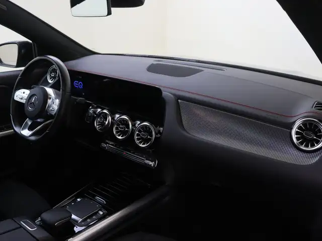 Mercedes-Benz Eqa view 5