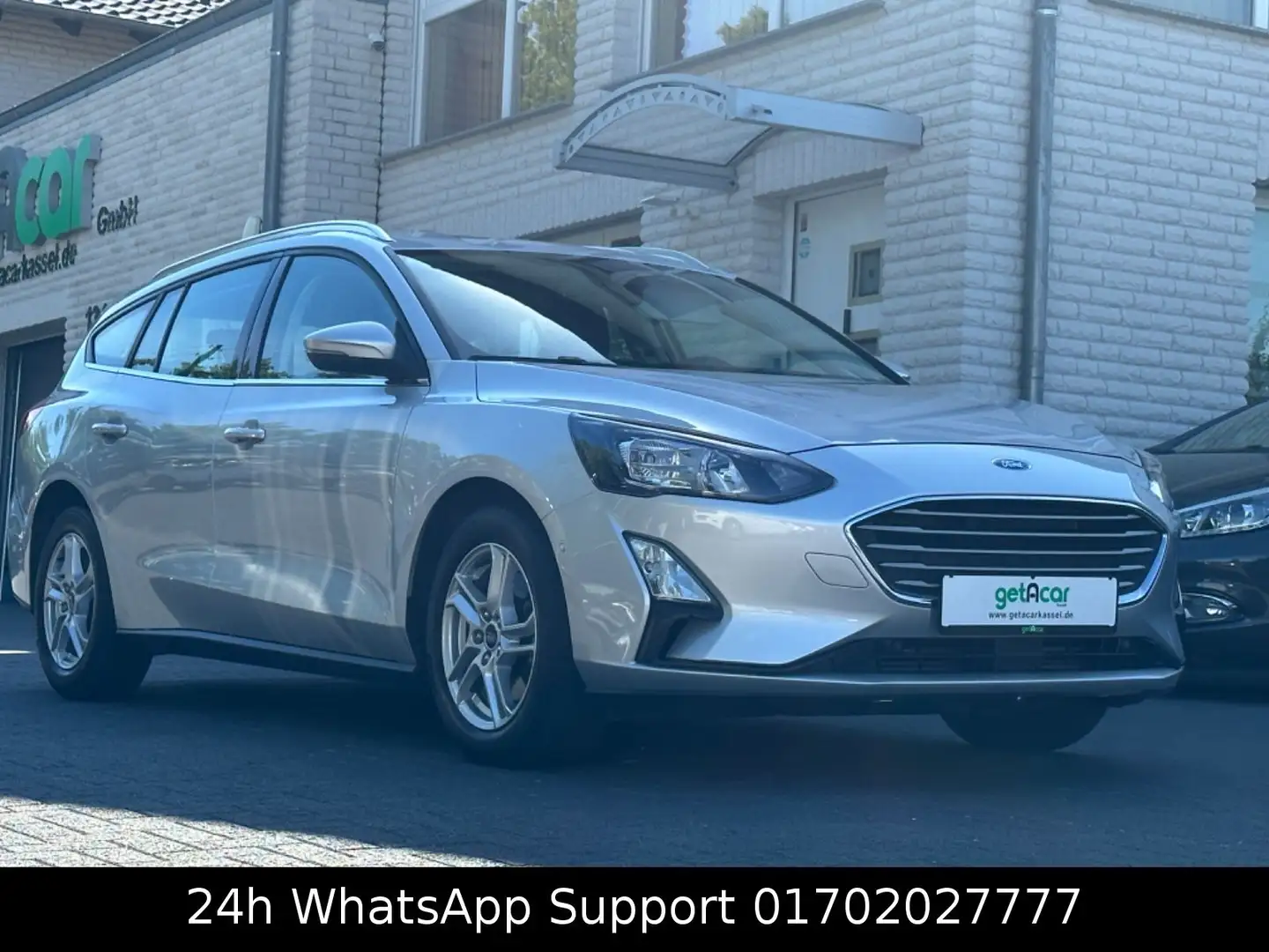 Ford Focus Turnier Cool & Connect *** NUR 33TKM *** Plateado - 1