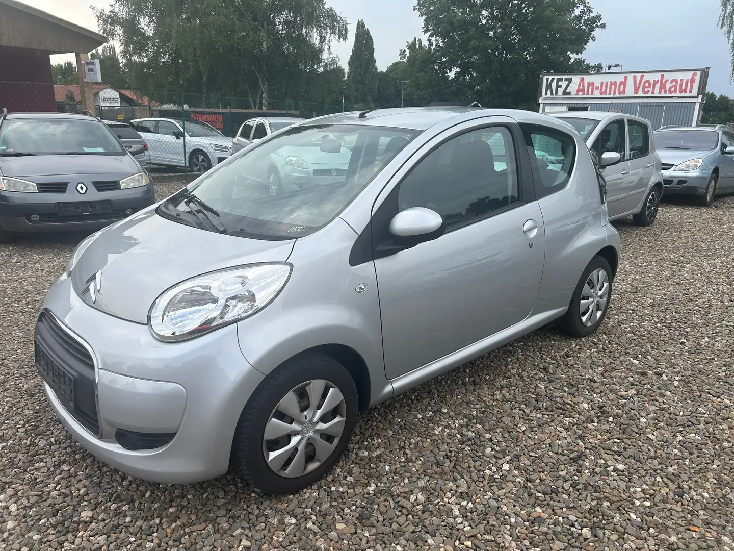 Citroen C1 1.0 Advance Silber - 1