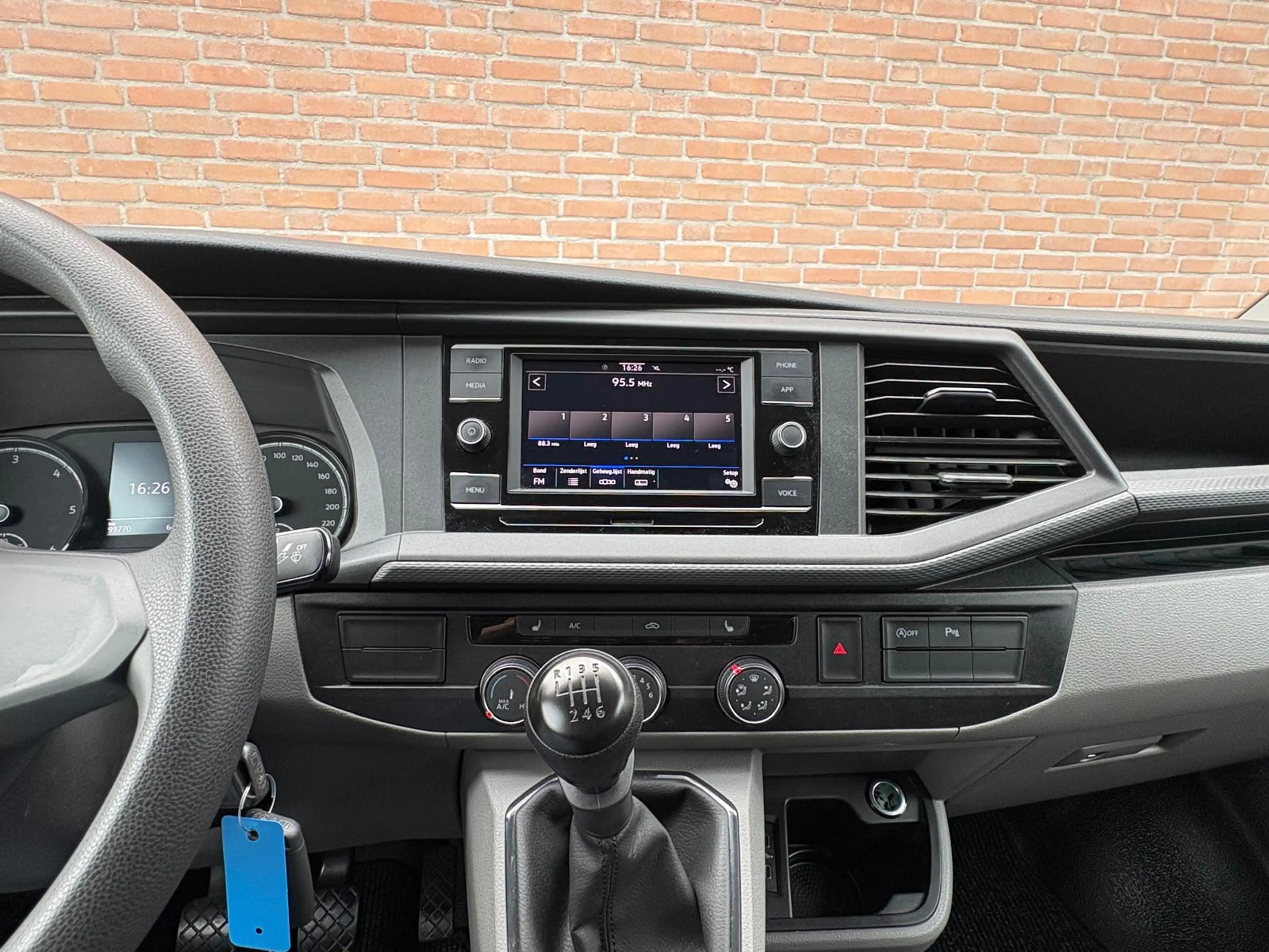 Volkswagen Transporter 2.0TDI 150PK Lang / Carplay / 2.500KG Trekhaak / E — photo 15