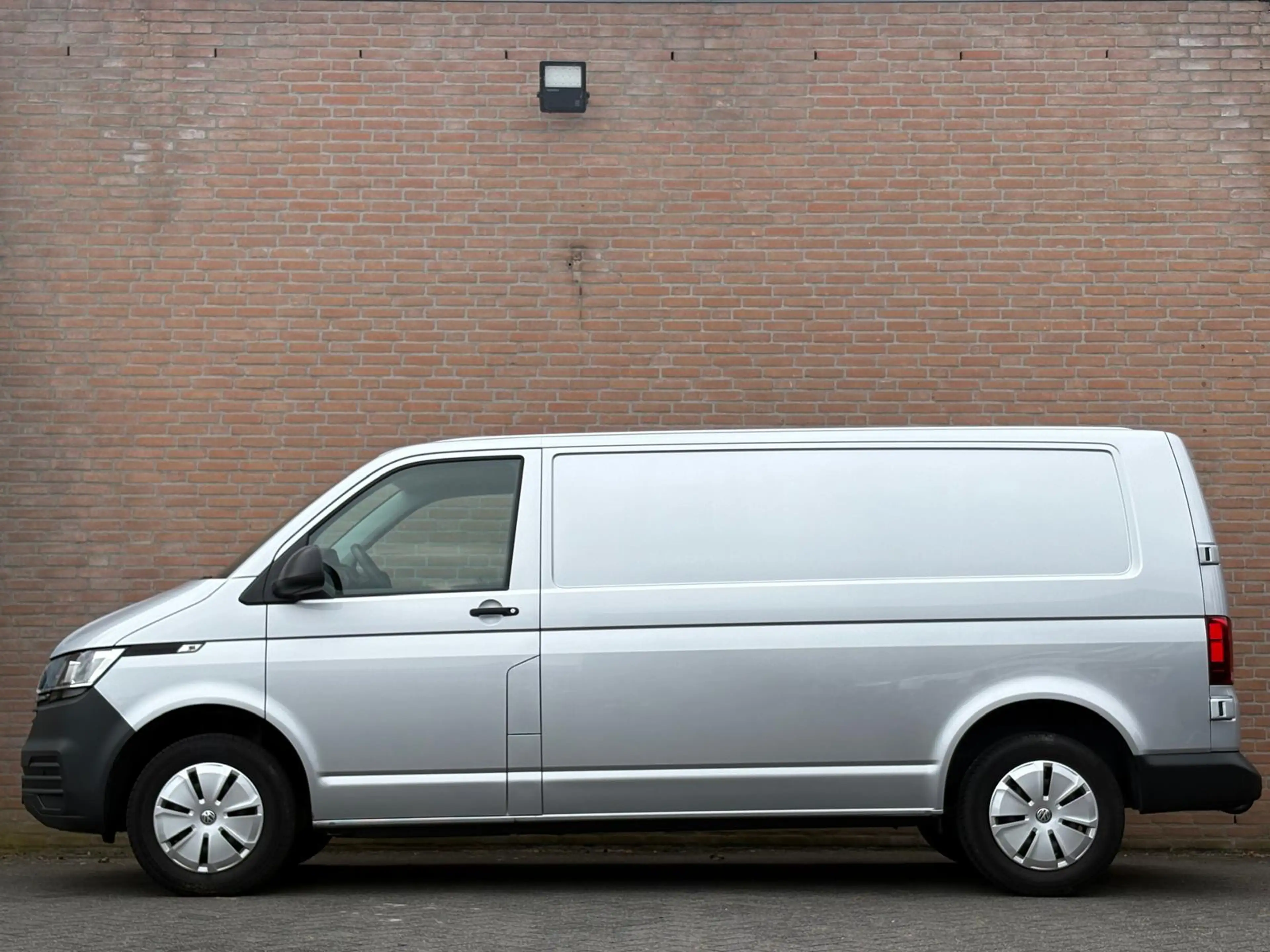 Volkswagen Transporter 2.0TDI 150PK Lang / Carplay / 2.500KG Trekhaak / E — photo 11