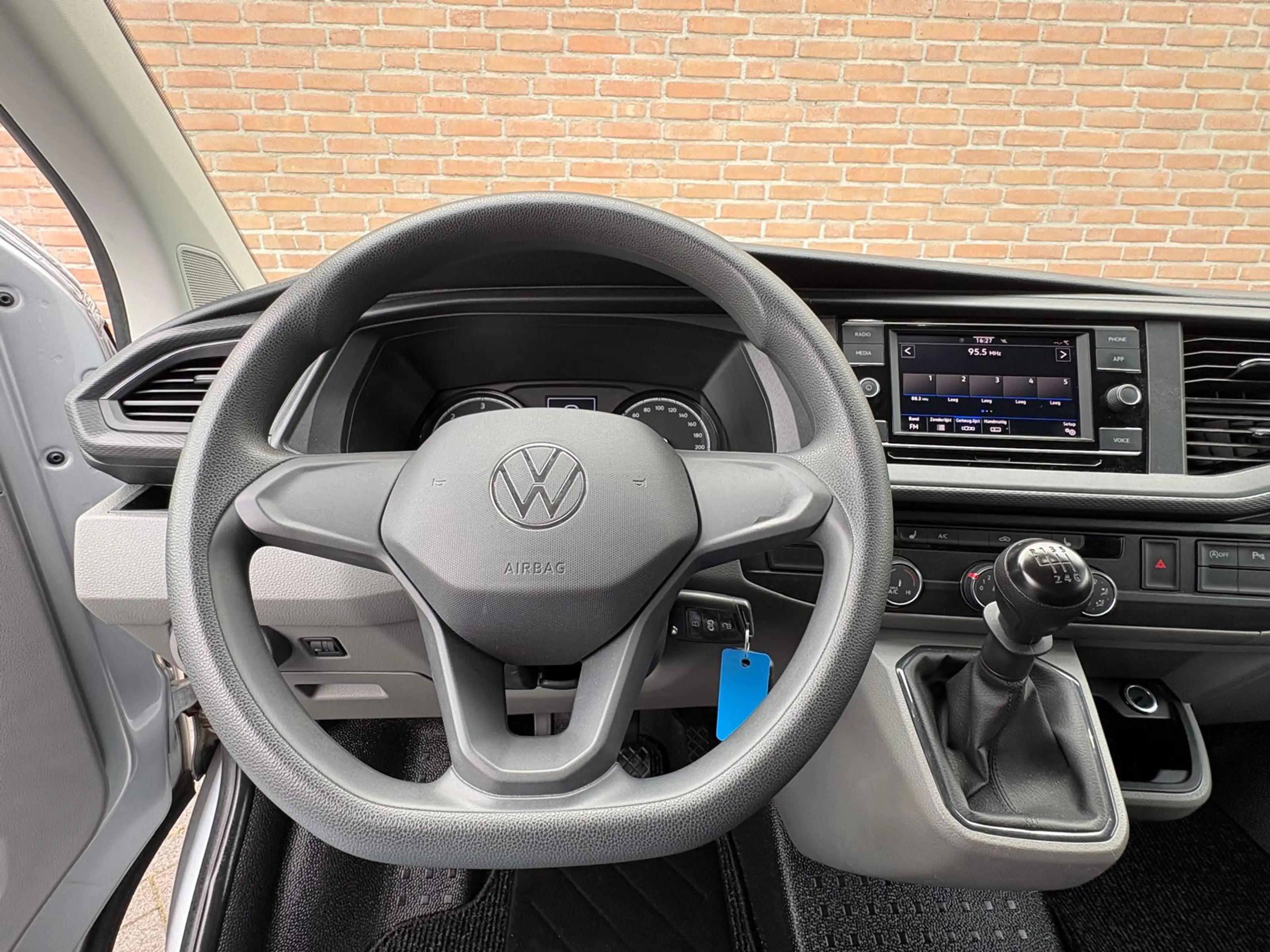 Volkswagen Transporter 2.0TDI 150PK Lang / Carplay / 2.500KG Trekhaak / E — photo 7