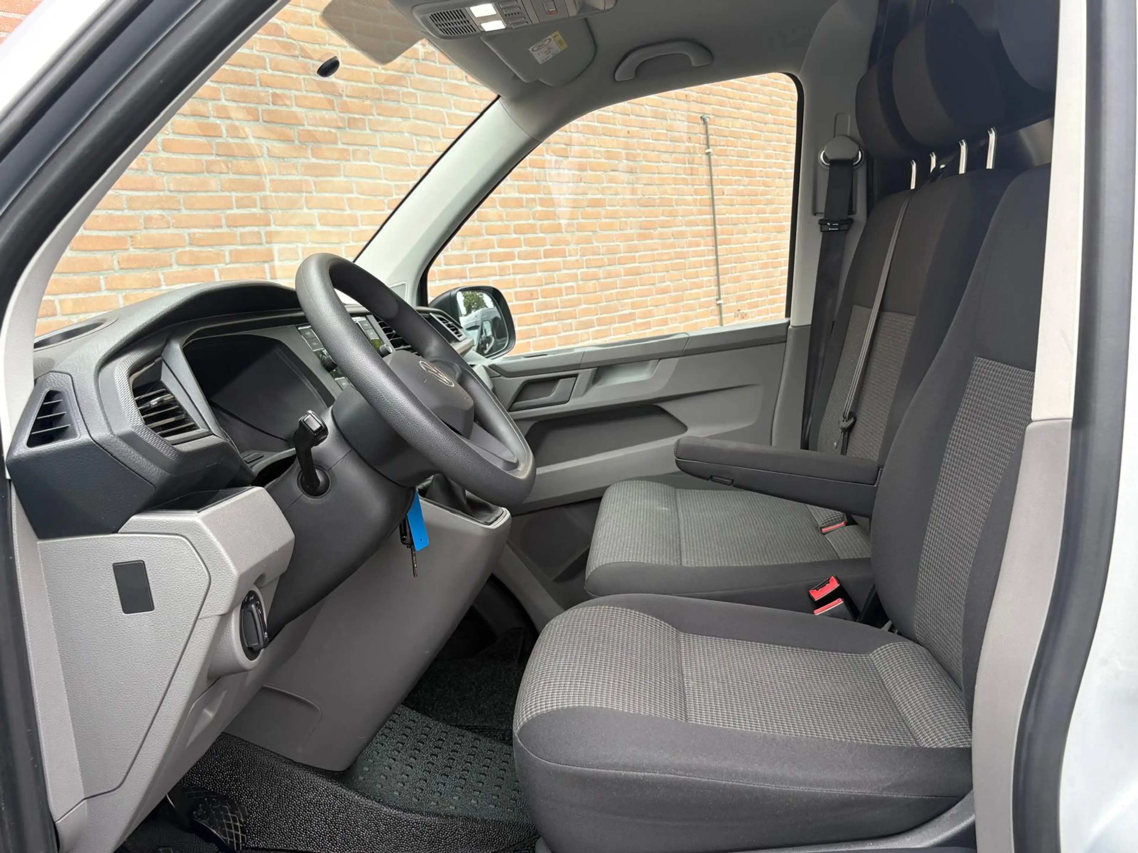 Volkswagen Transporter 2.0TDI 150PK Lang / Carplay / 2.500KG Trekhaak / E — photo 5