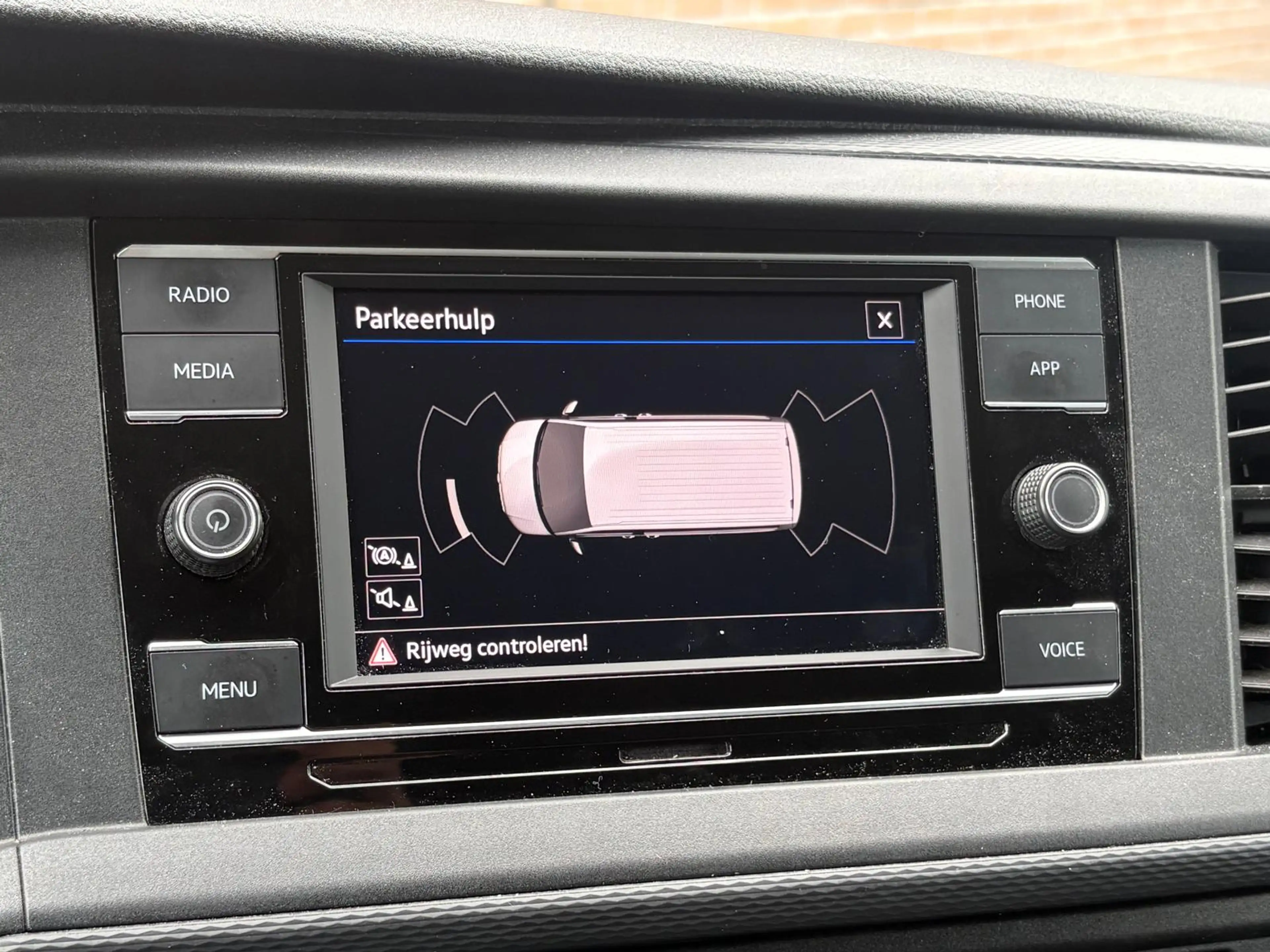 Volkswagen Transporter 2.0TDI 150PK Lang / Carplay / 2.500KG Trekhaak / E — photo 9