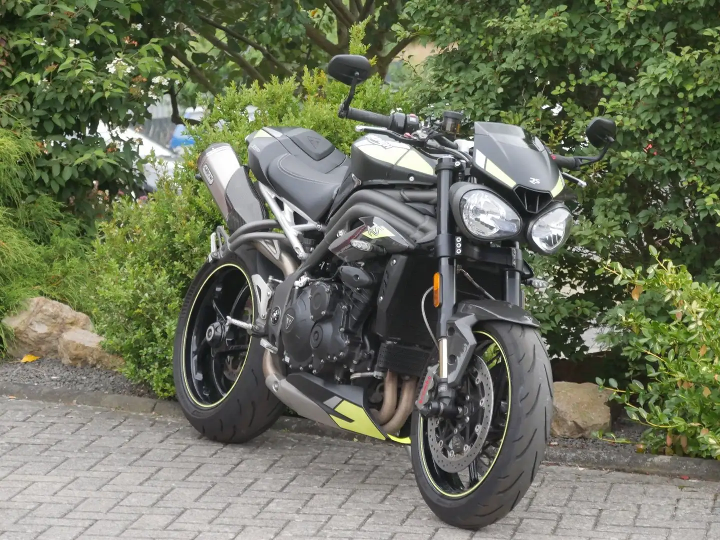 Triumph Speed Triple 1050 RS Gri - 1