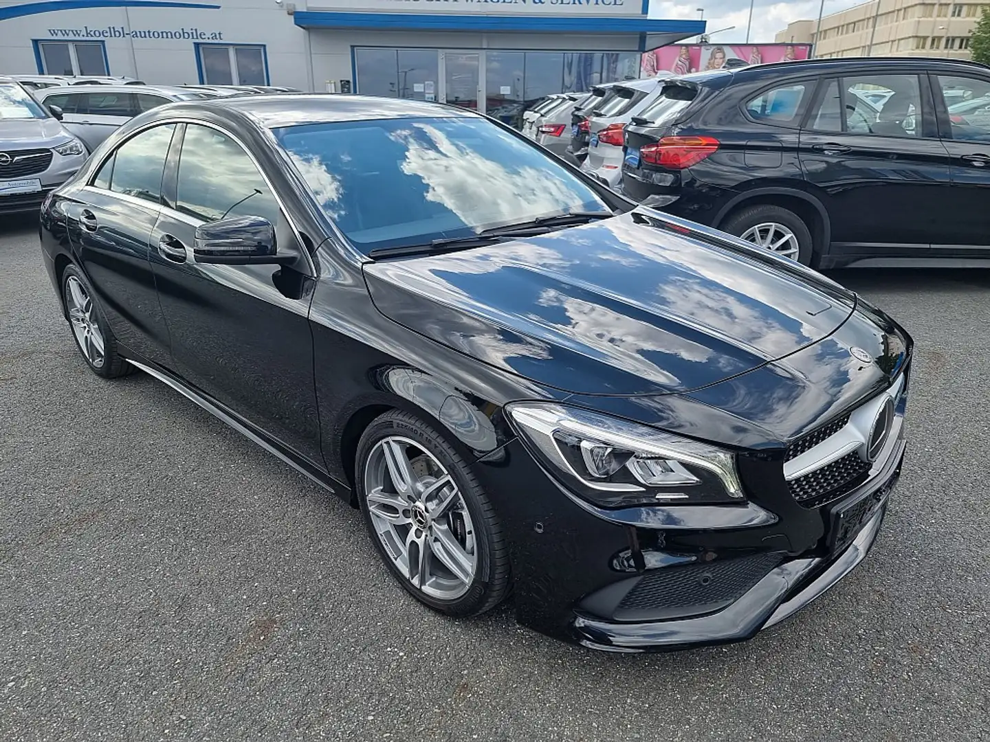 Mercedes-Benz CLA 220 d Aut. Schwarz - 1