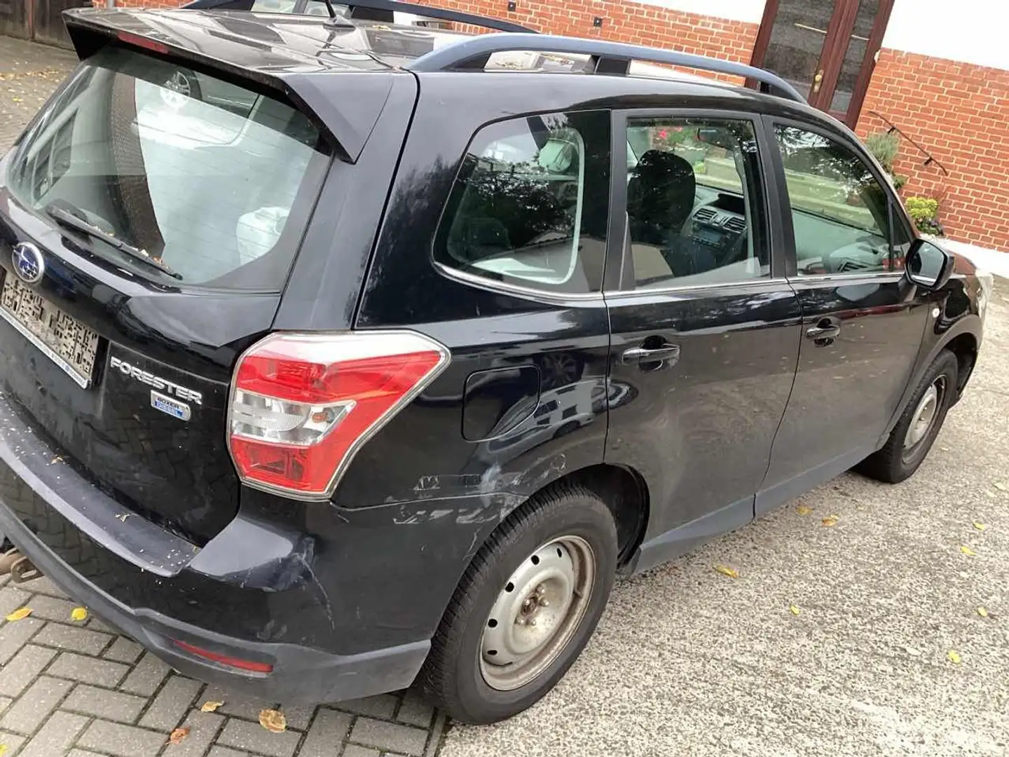 Subaru Forester 2.0D Active Schwarz - 2