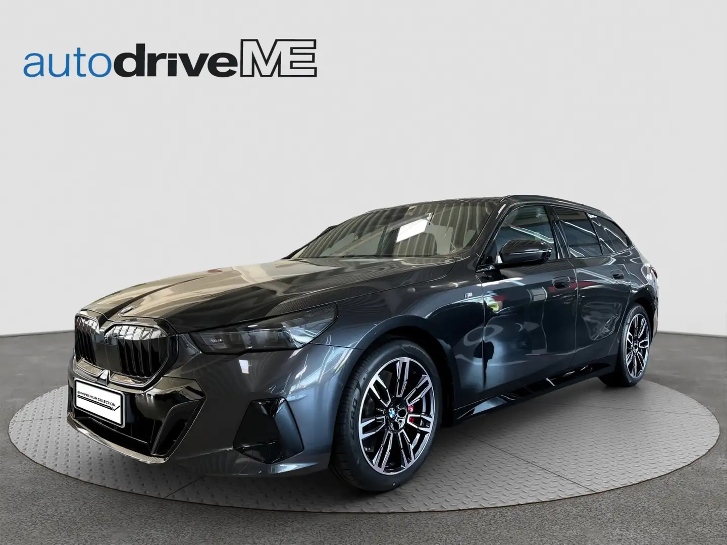 BMW 540 d xDrive Touring M-Sport Grau - 2