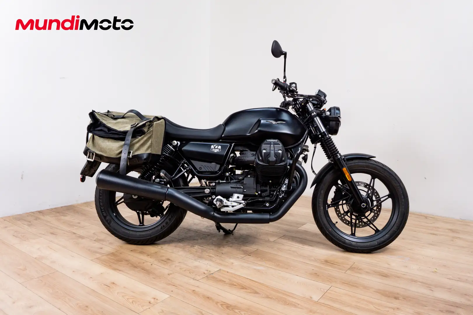 Moto Guzzi V 7 - 1