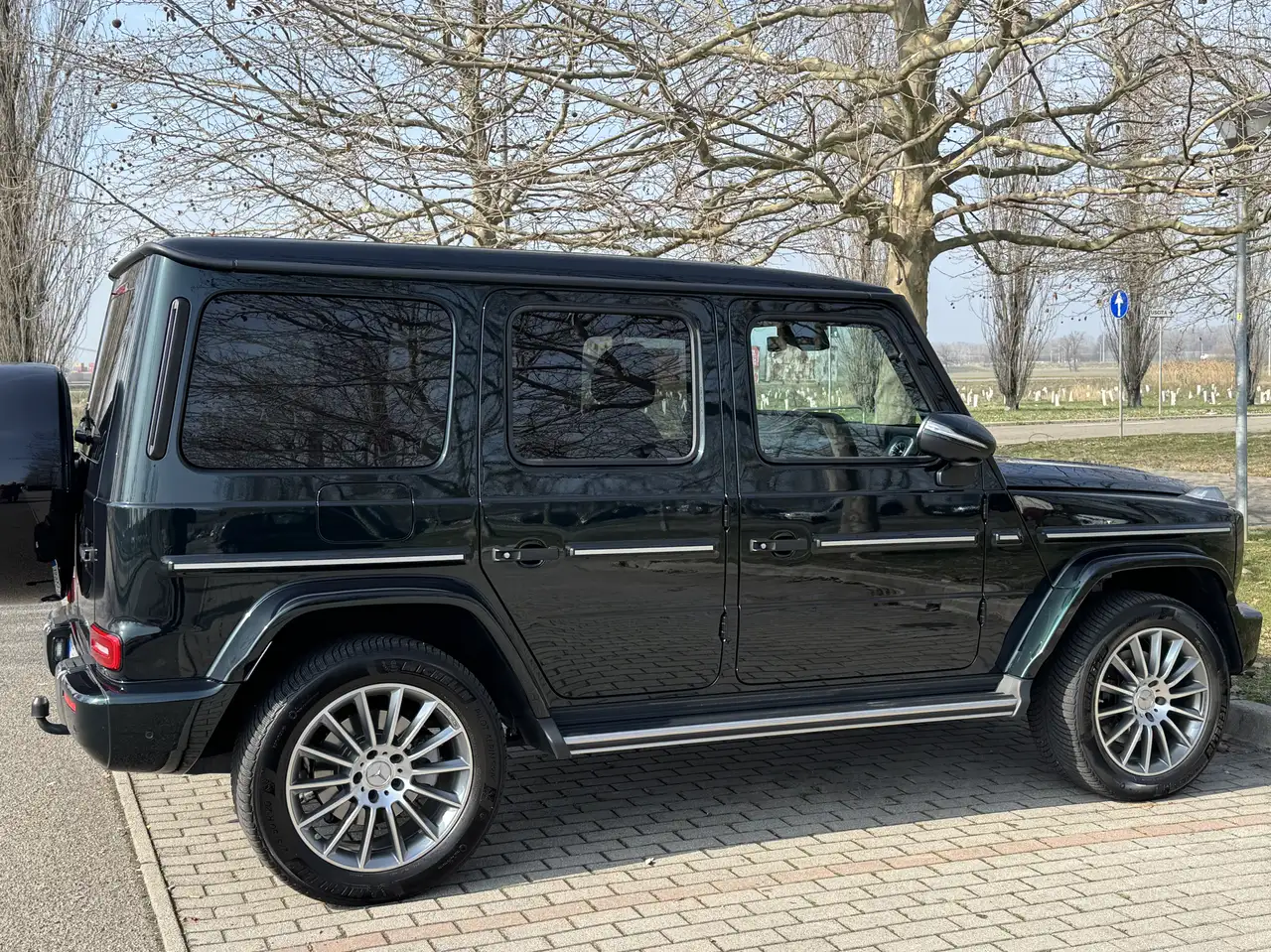 Mercedes-Benz G 400